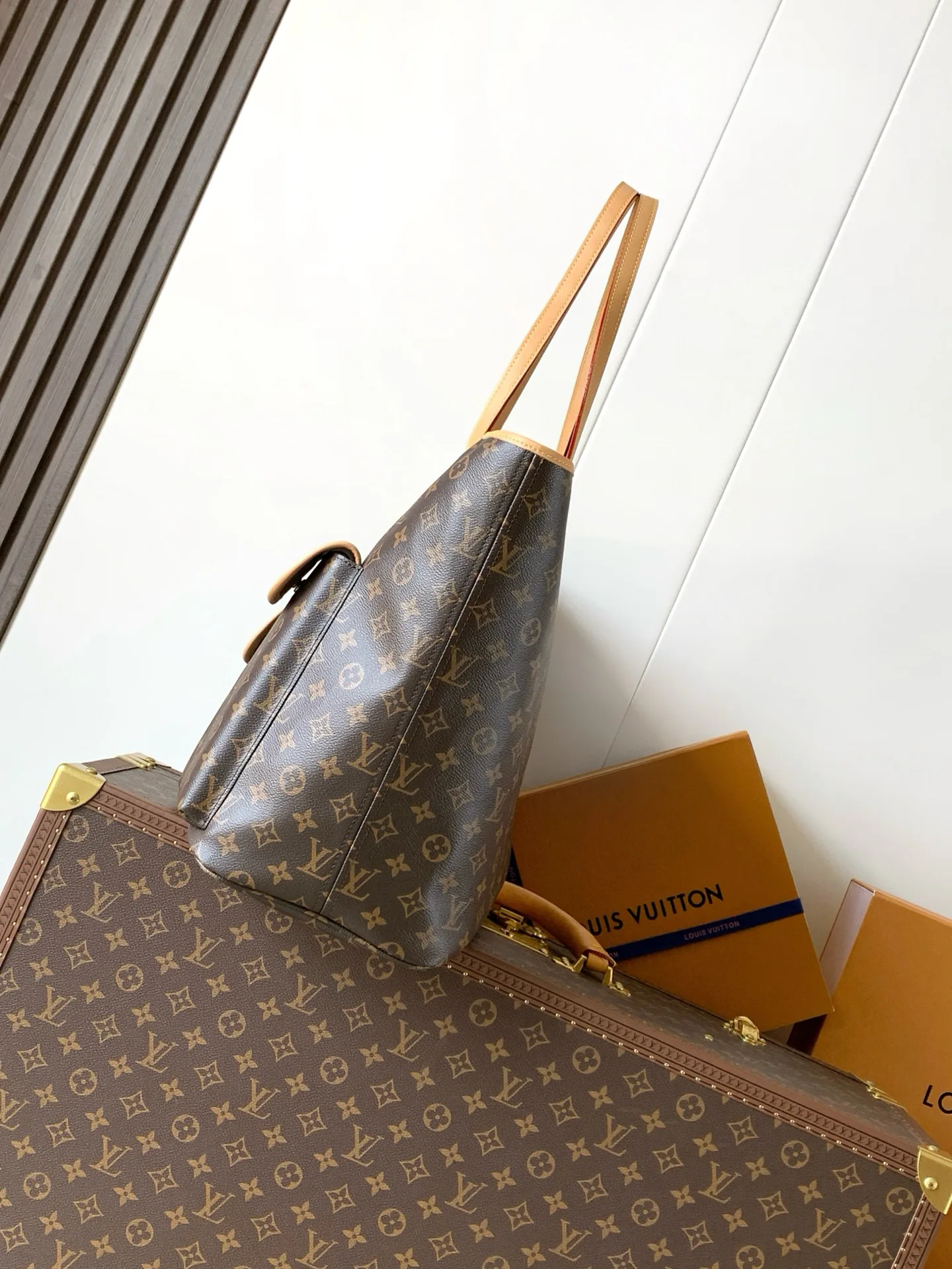 Women's Classic Handbags LOUIS VUITTON 17904124