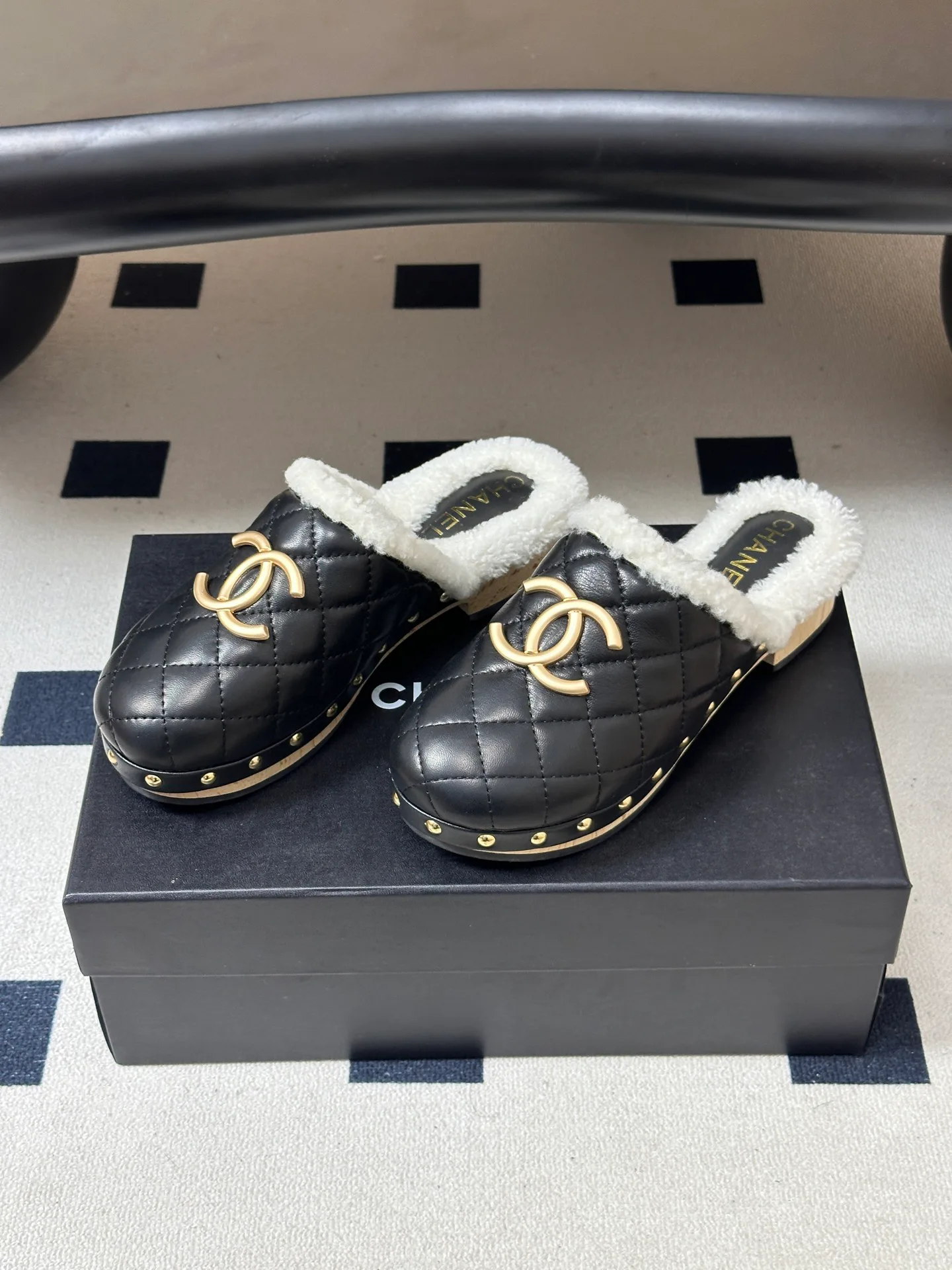Women's Mules And Clogs CHANEL 18492602