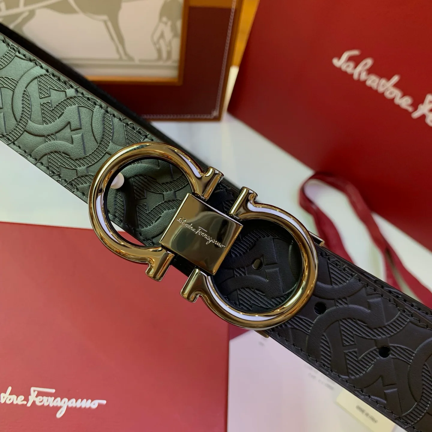 Belts SALVATORE FERRAGAMO 18040271
