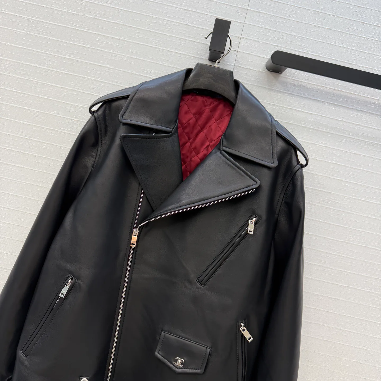 Women's Leather Jackets And Sheepskin Coats CHANEL 18376078