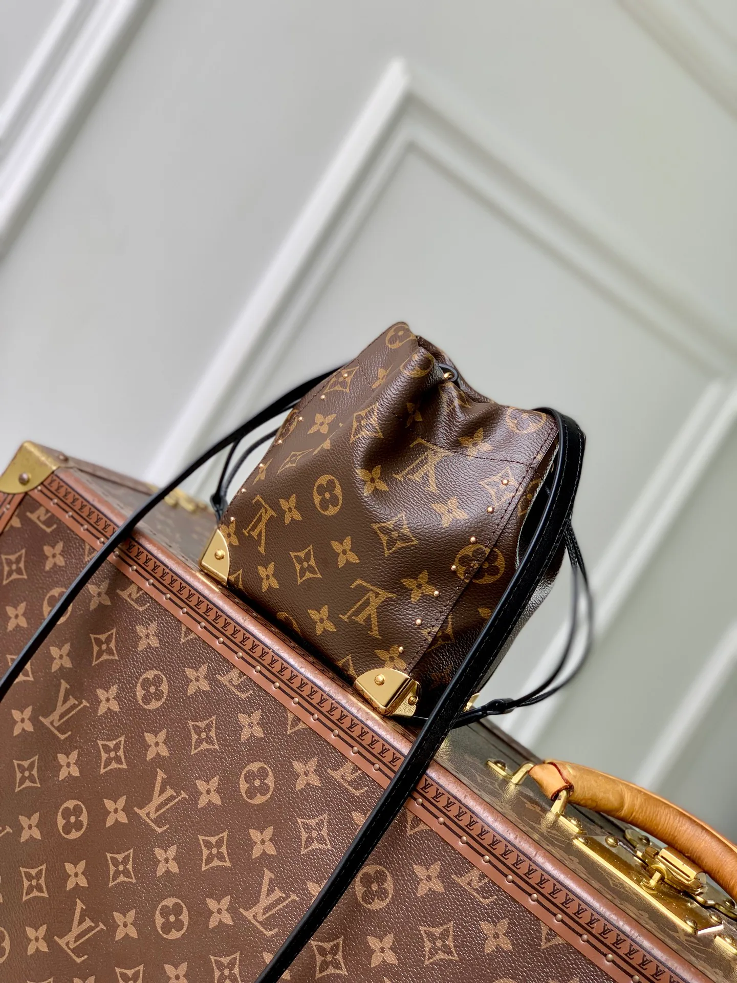 Women's Classic Handbags LOUIS VUITTON 17387282