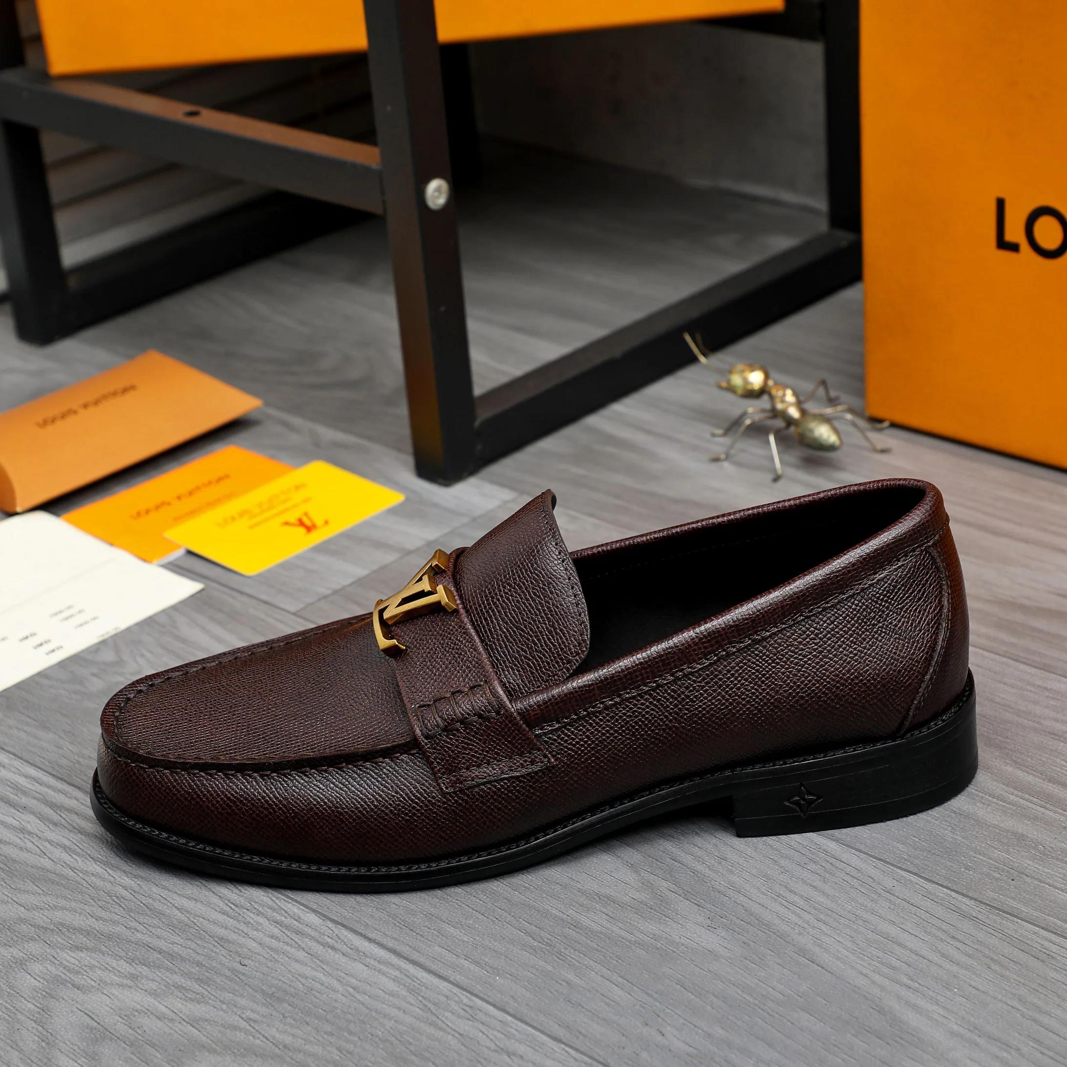Men's Loafers And Dress Shoes LOUIS VUITTON 17812318