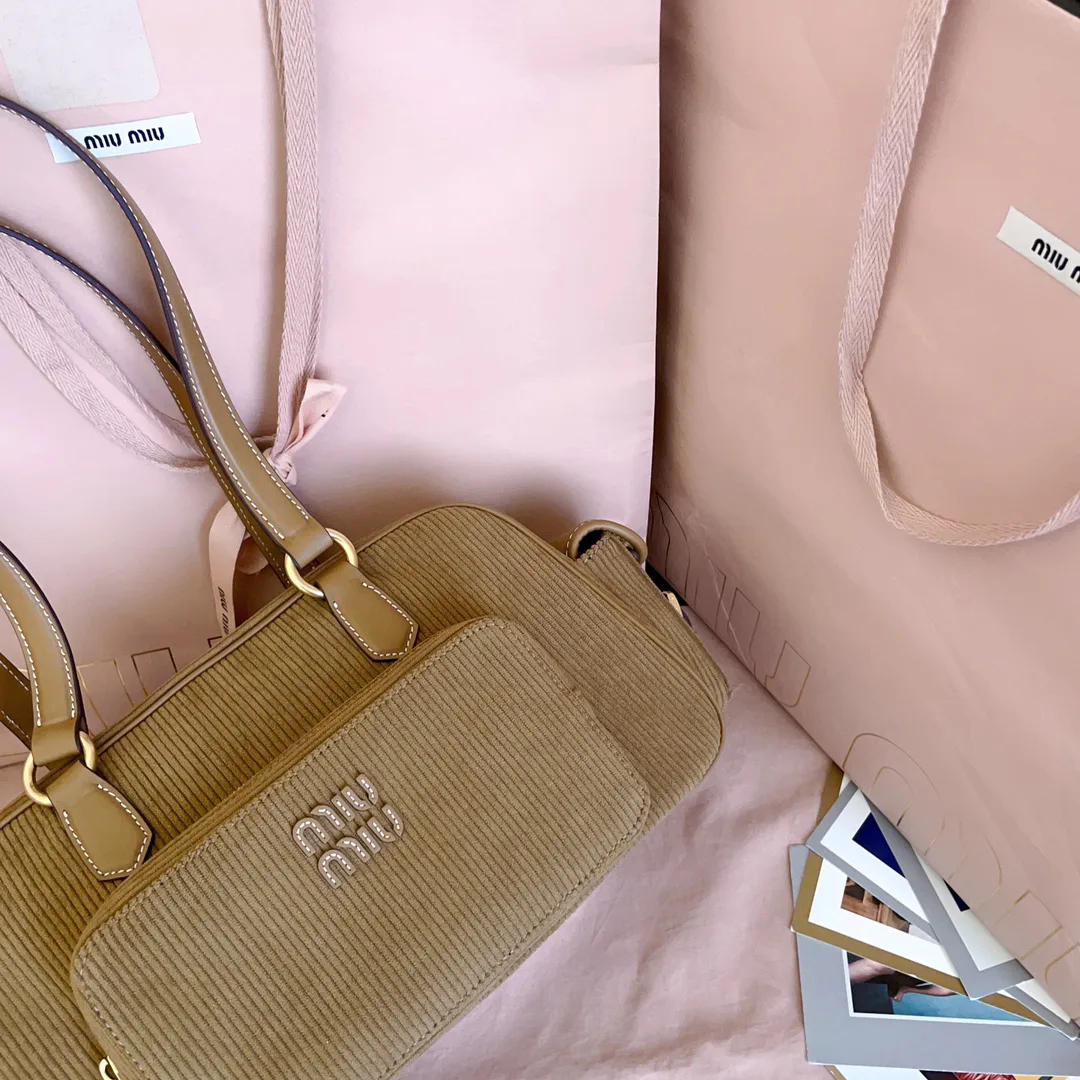 Классические Сумки Женские Miu Miu 18602488