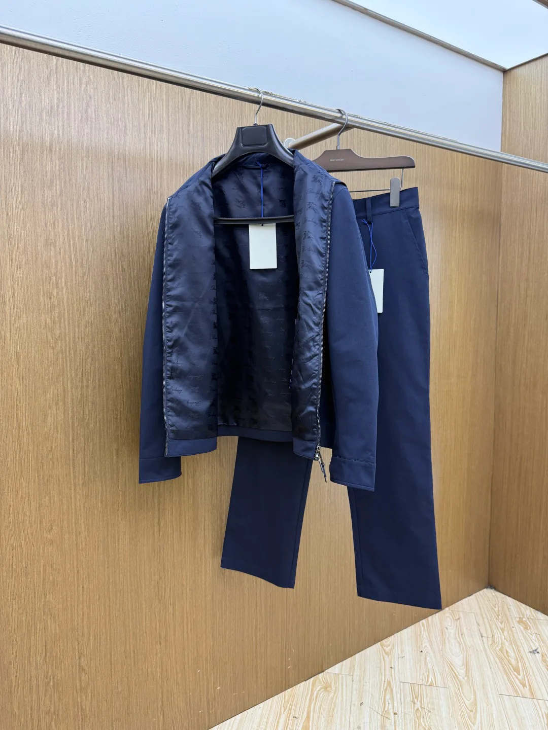 Men's Jackets And Down Jackets BURBERRY 18080589