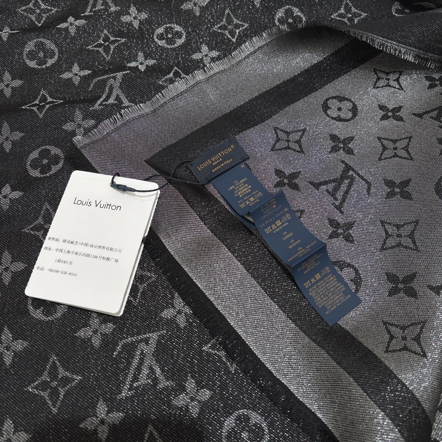 Scarves LOUIS VUITTON 18267547