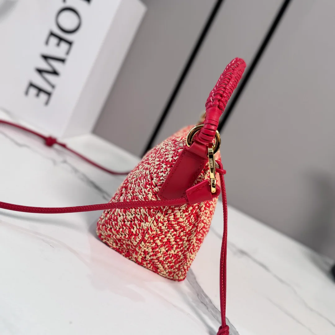 Women's Classic Handbags LOEWE 17818148