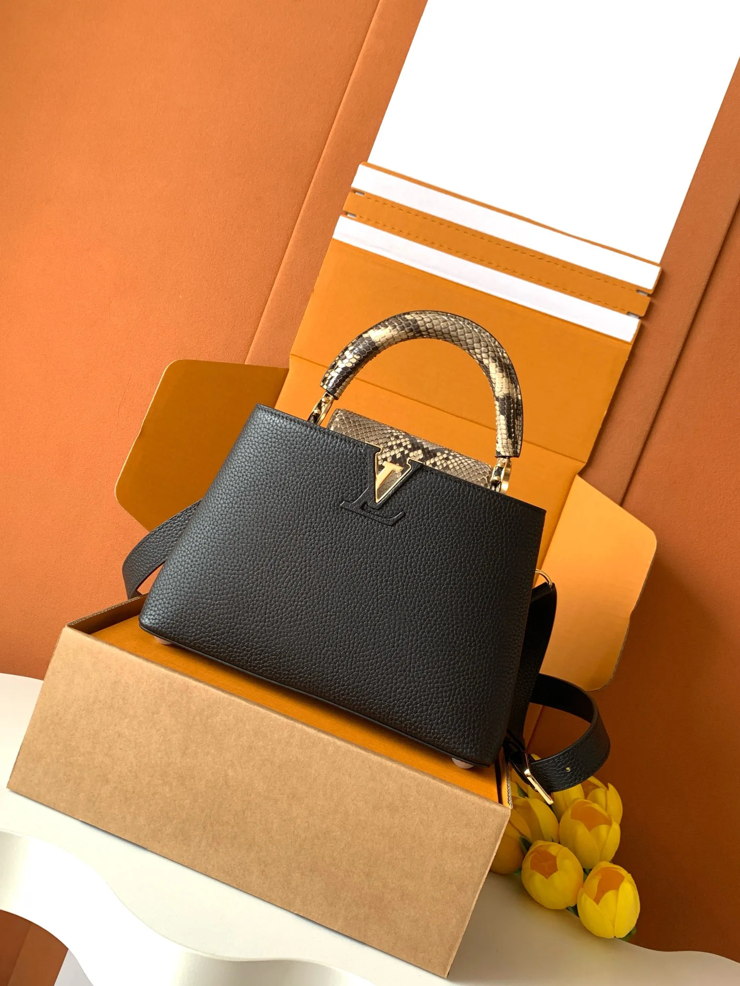 Women's Classic Handbags LOUIS VUITTON 18521000