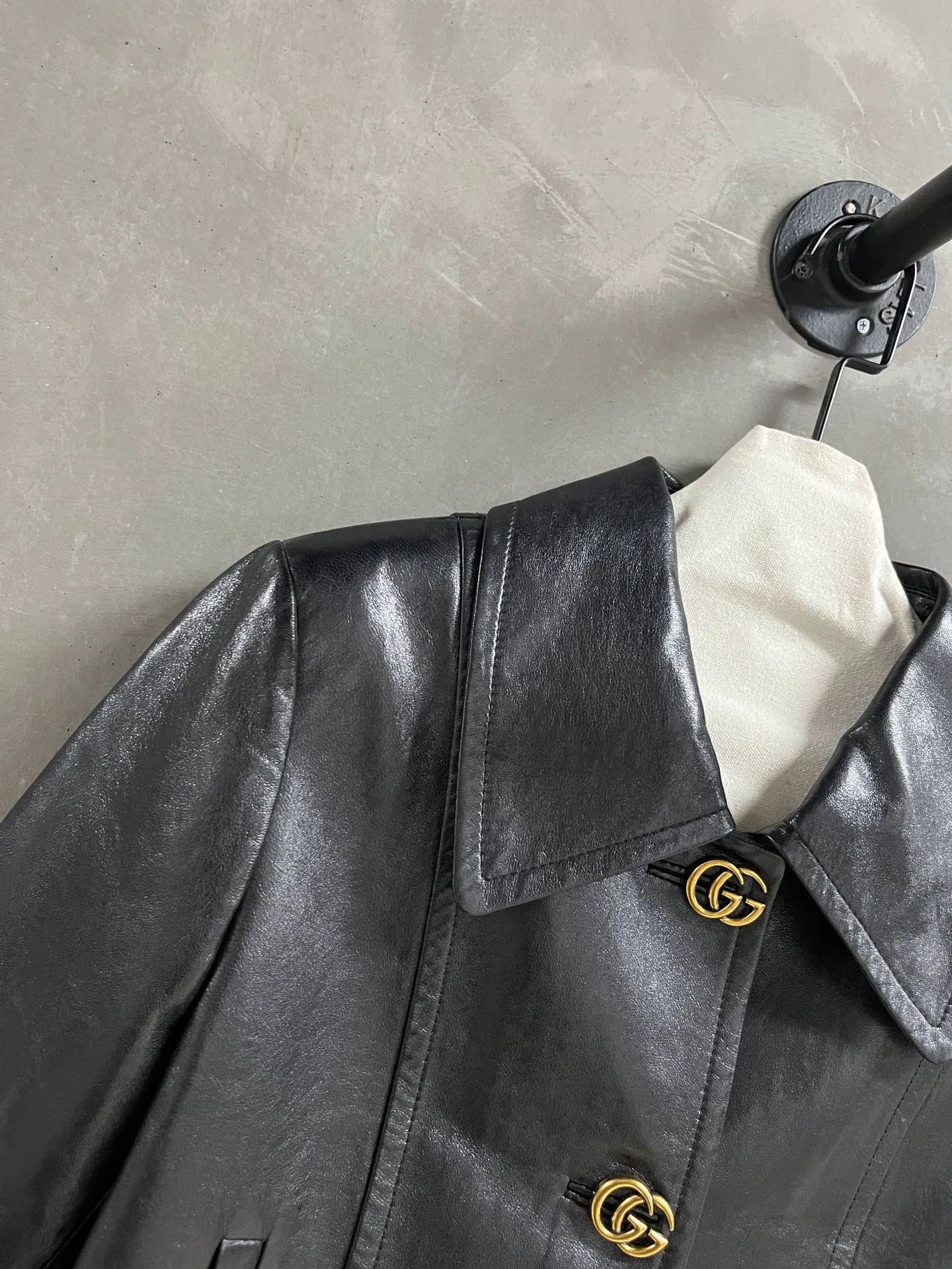 Women's Leather Jackets And Sheepskin Coats GUCCI 18172654