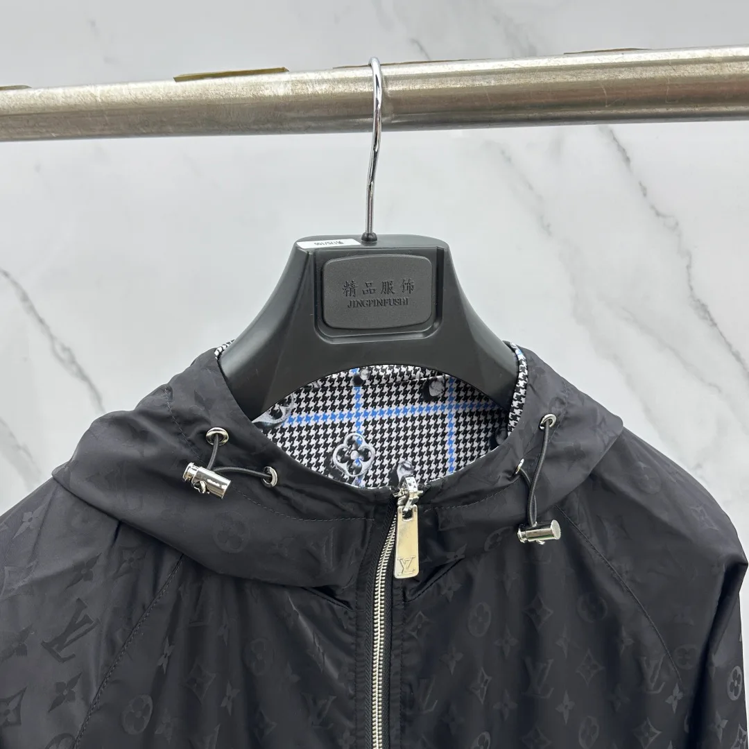 Куртки И Пуховики Мужские Louis Vuitton 18596972