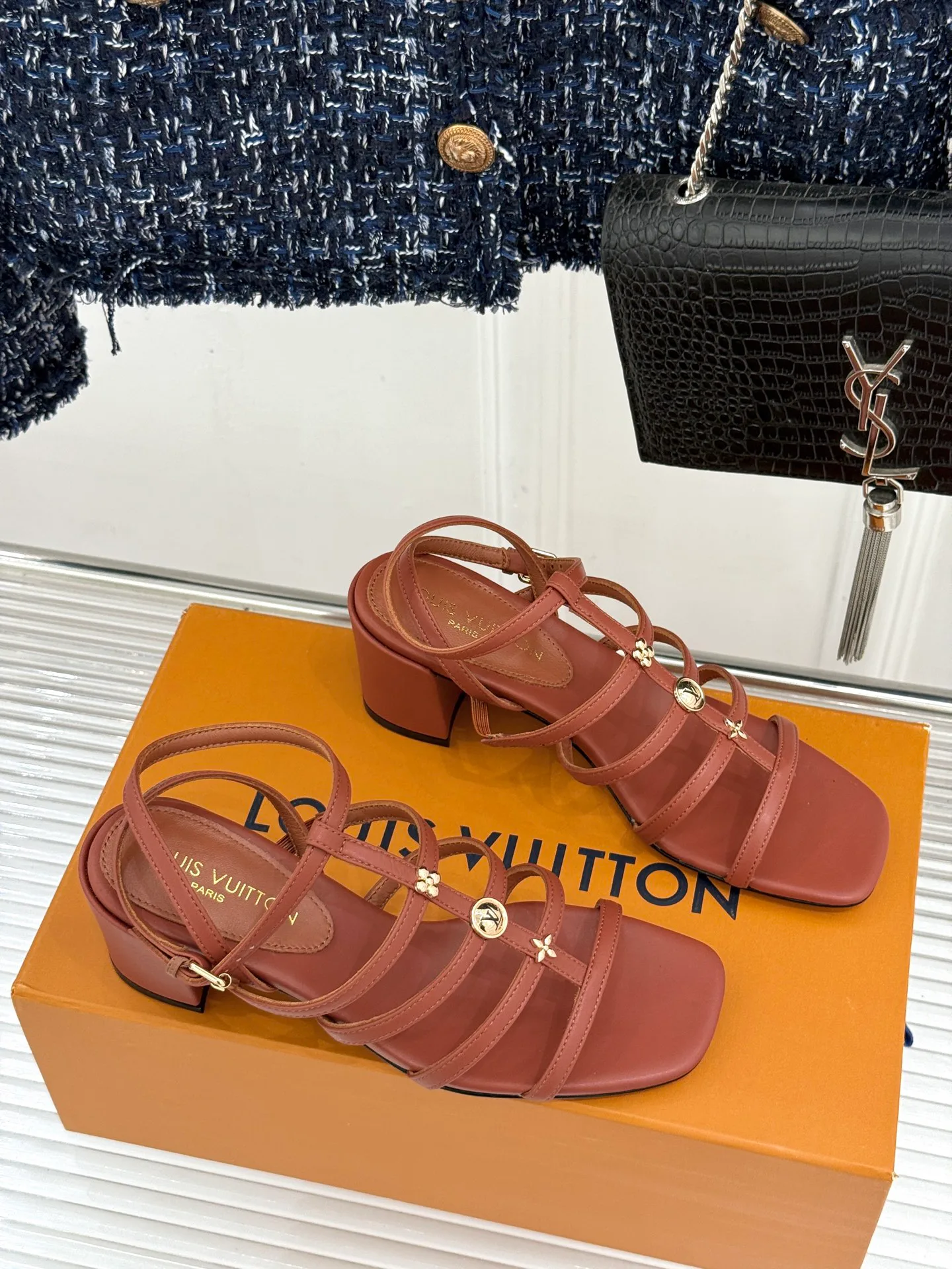Women's Open-Toe Sandals LOUIS VUITTON 17234888