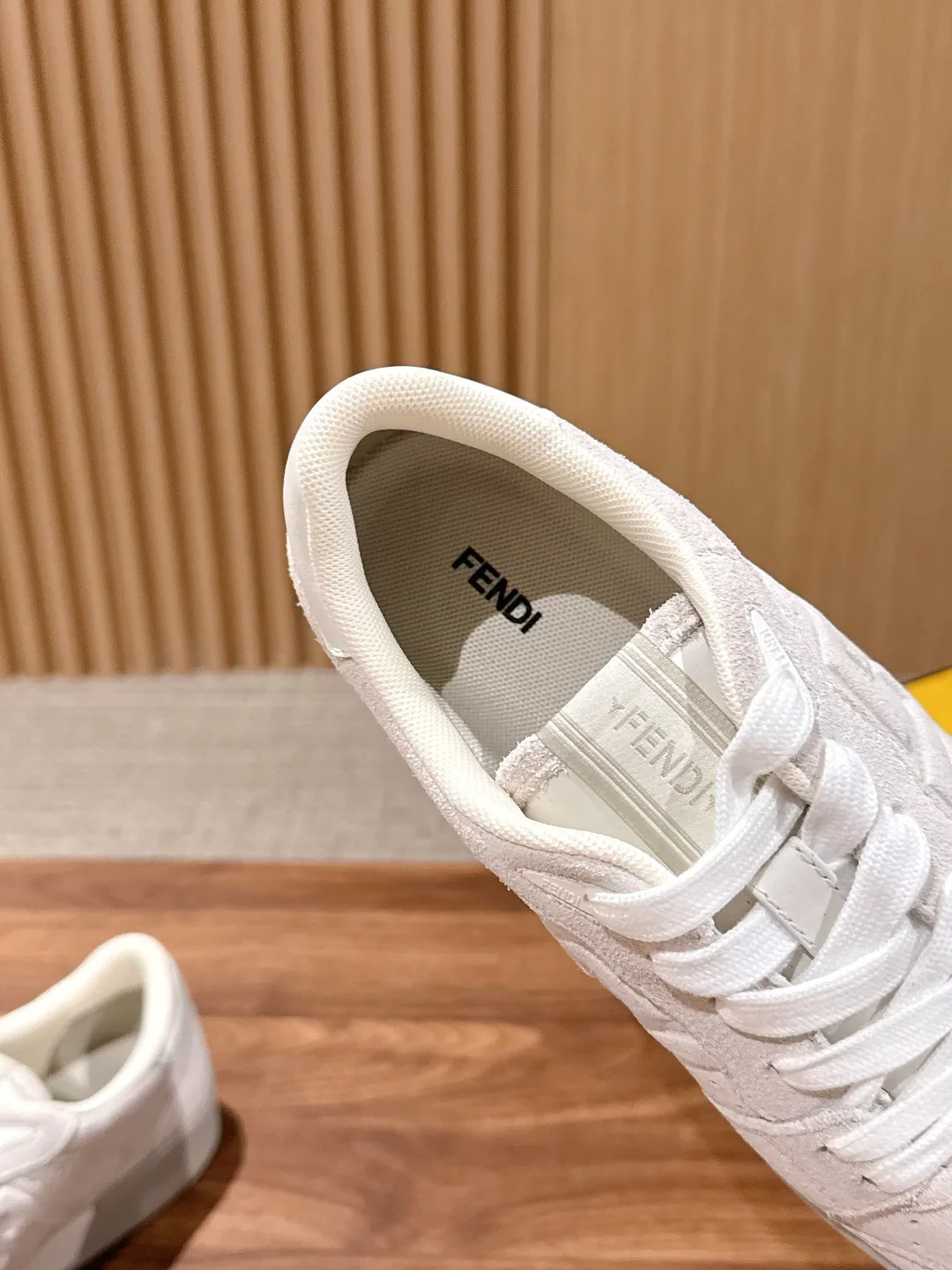 Women's Sneakers FENDI 17799444