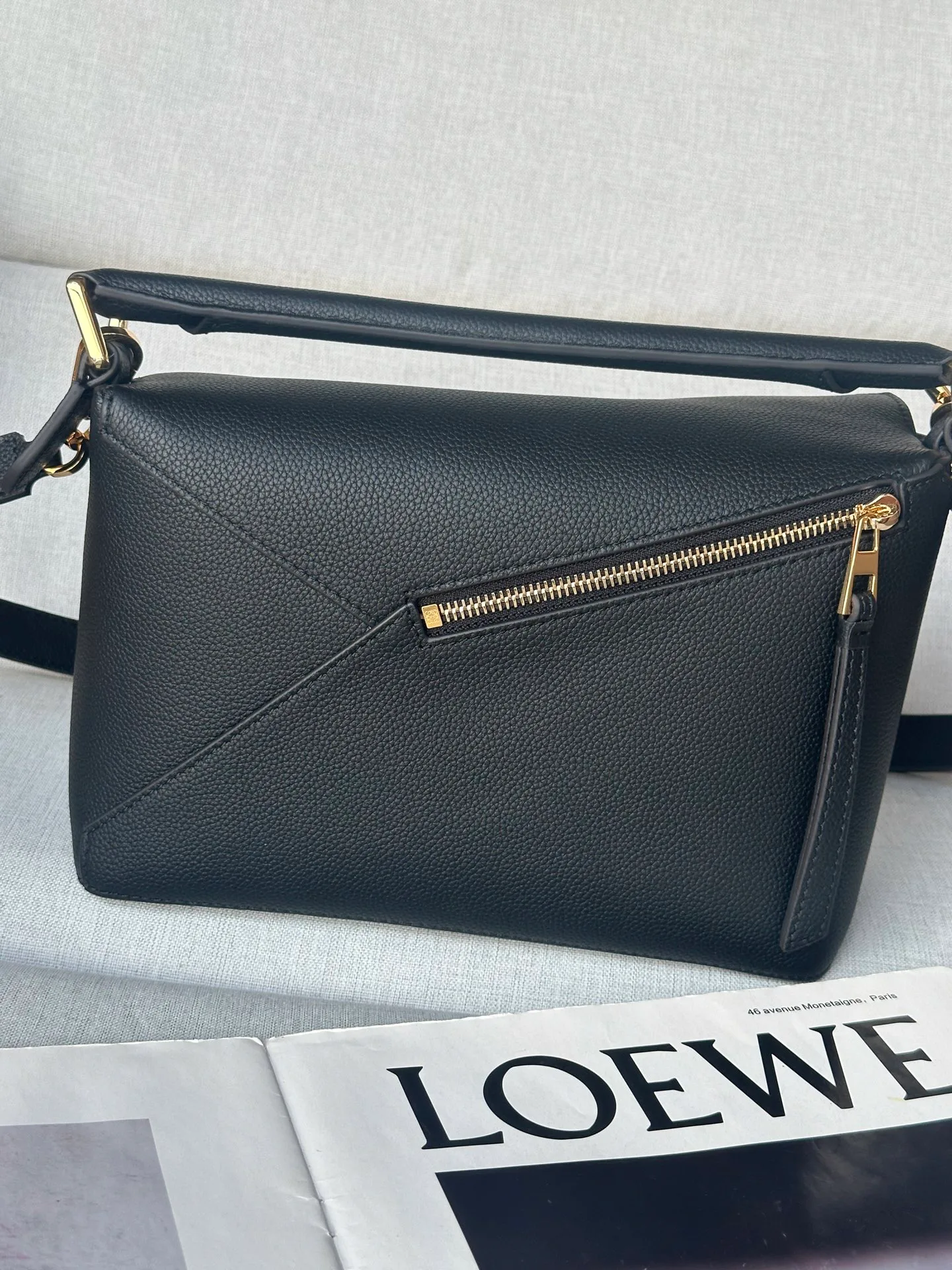 Women's Classic Handbags LOEWE 17303173