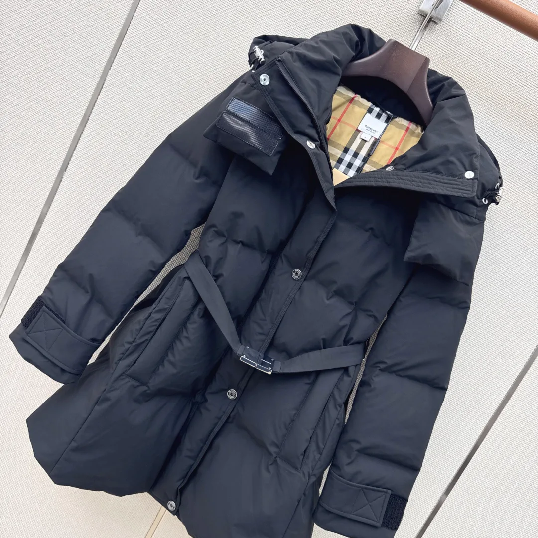 Women's Jackets And Down Jackets BURBERRY 18334417