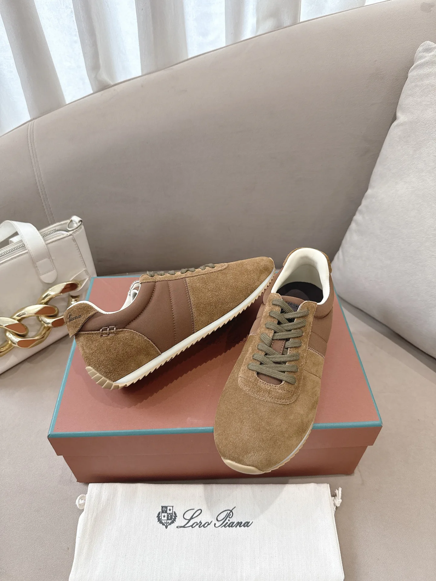 Women's Sneakers LORO PIANA 17803507