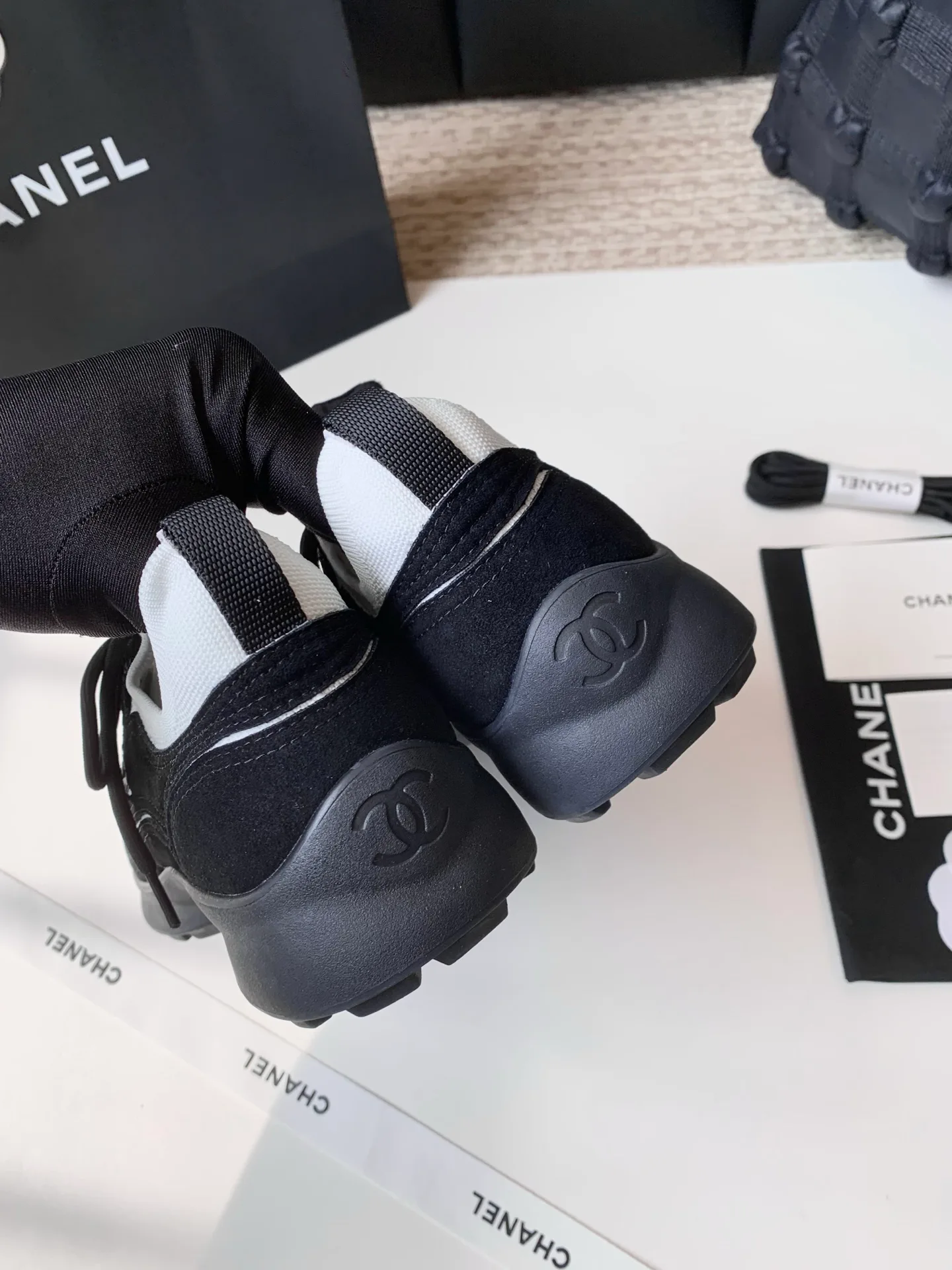 Women's Sneakers CHANEL 17990423