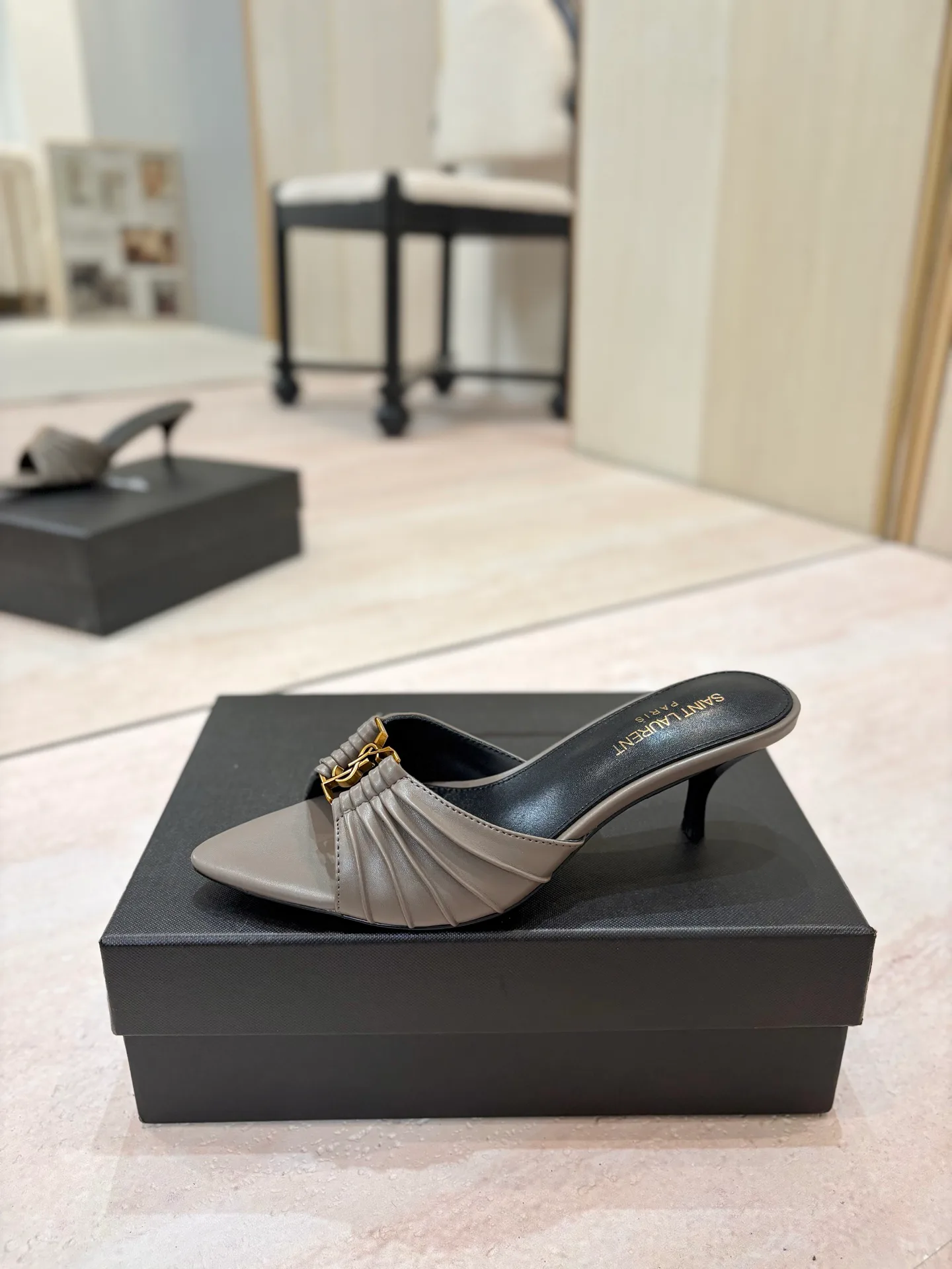 Women's Mules And Clogs SAINT LAURENT 17476036