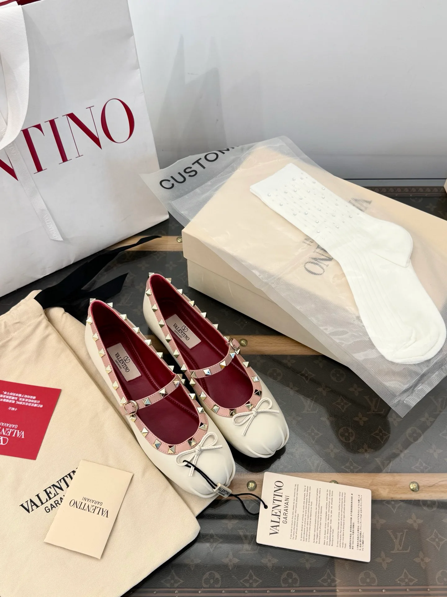 Women's Ballet Flats VALENTINO 18133435