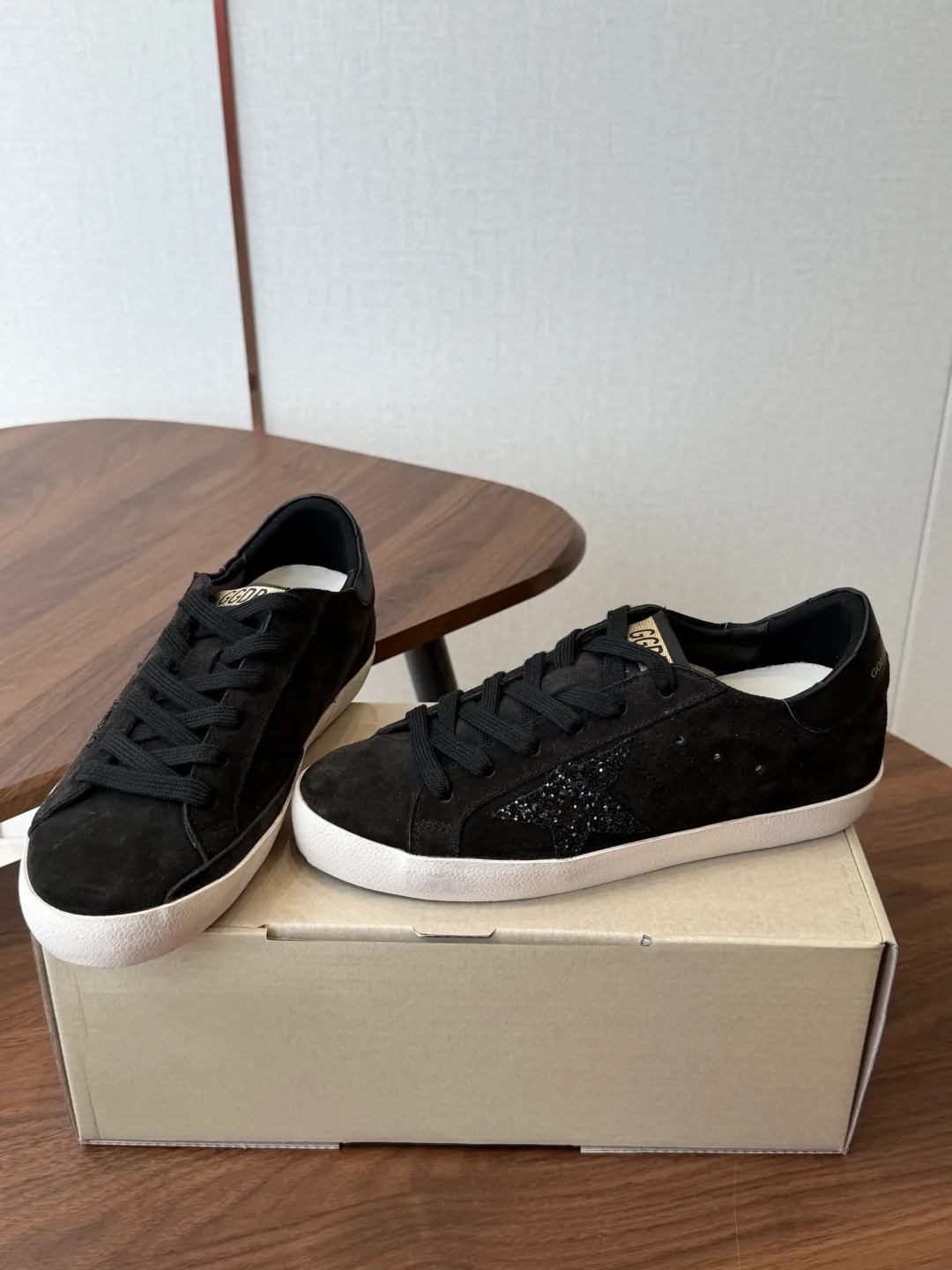 Women's Sneakers GOLDEN GOOSE 18146568