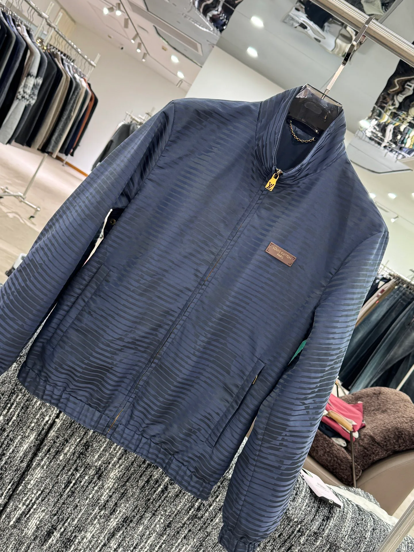 Men's Jackets And Down Jackets LOUIS VUITTON 18084162