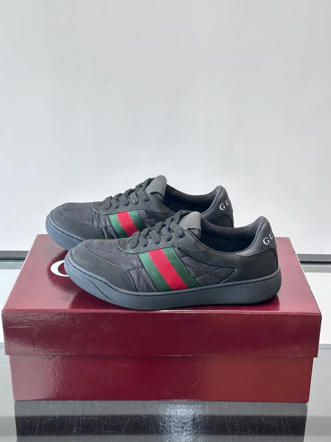 Women's Sneakers GUCCI 18102027
