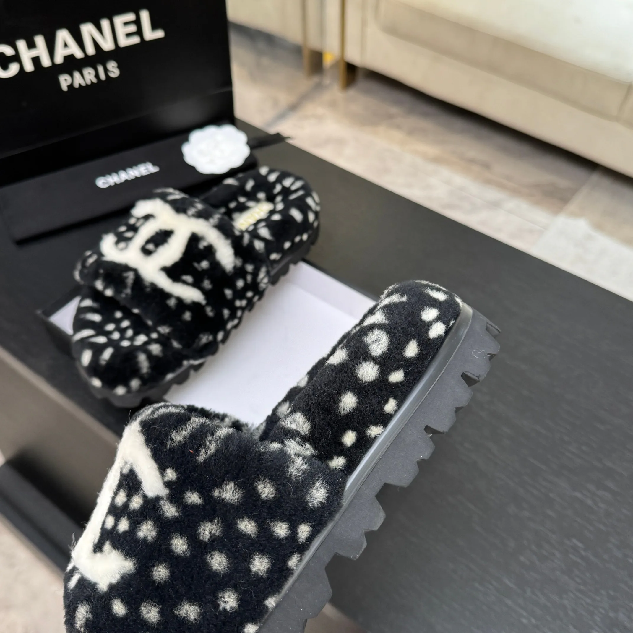 Women's Slippers CHANEL 18062758