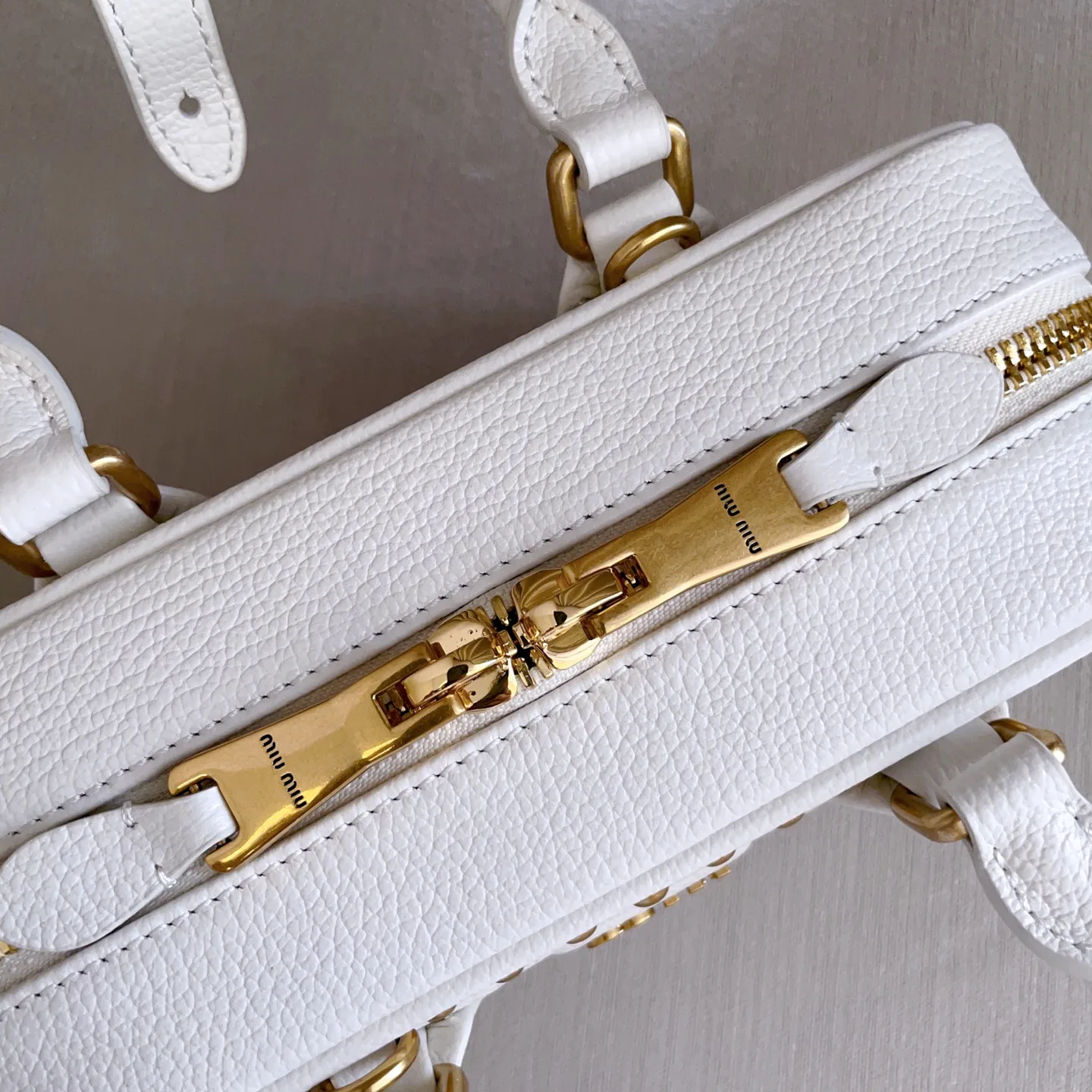Women's Classic Handbags MIU MIU 17842274