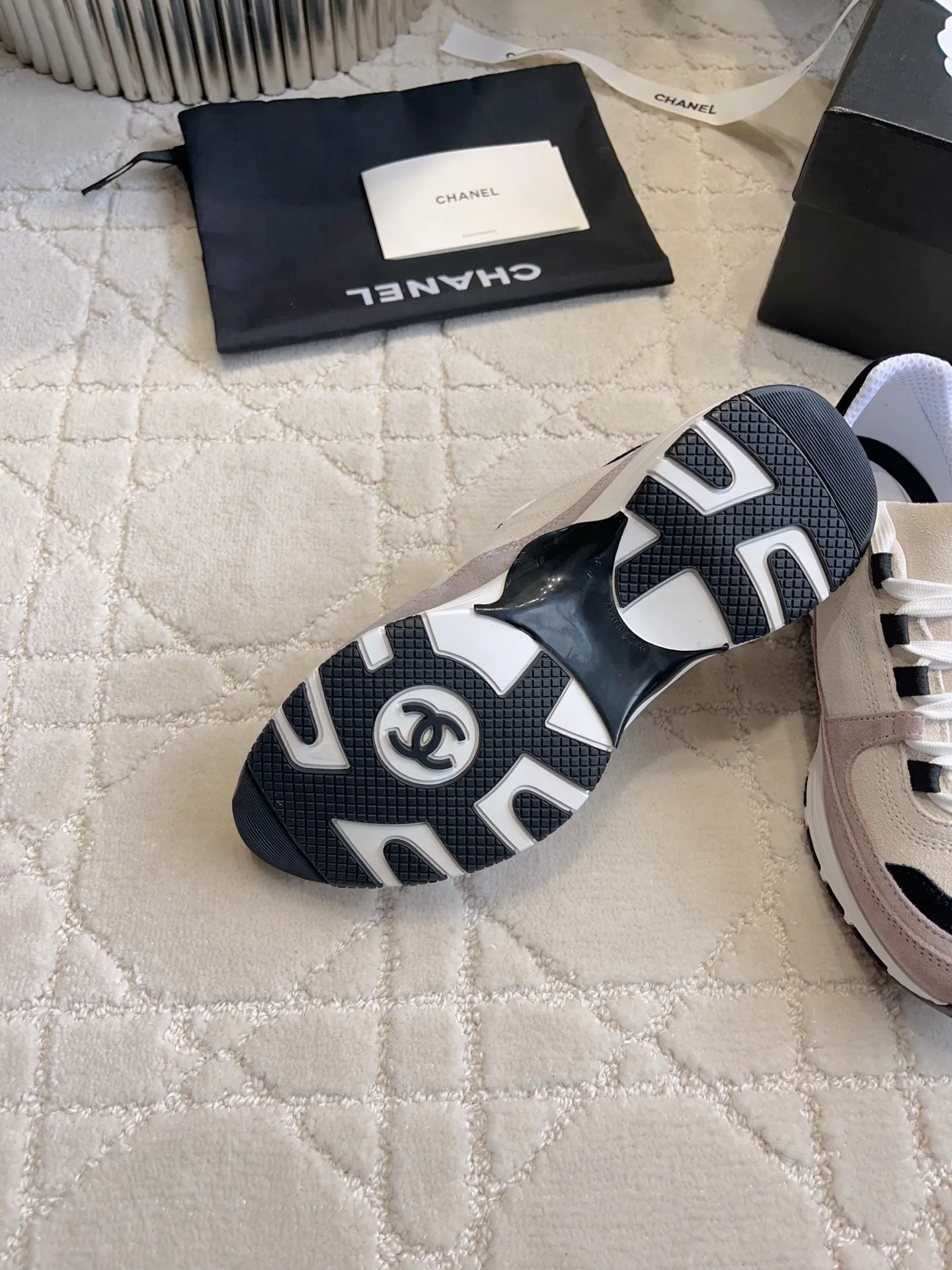 Women's Sneakers CHANEL 17936566