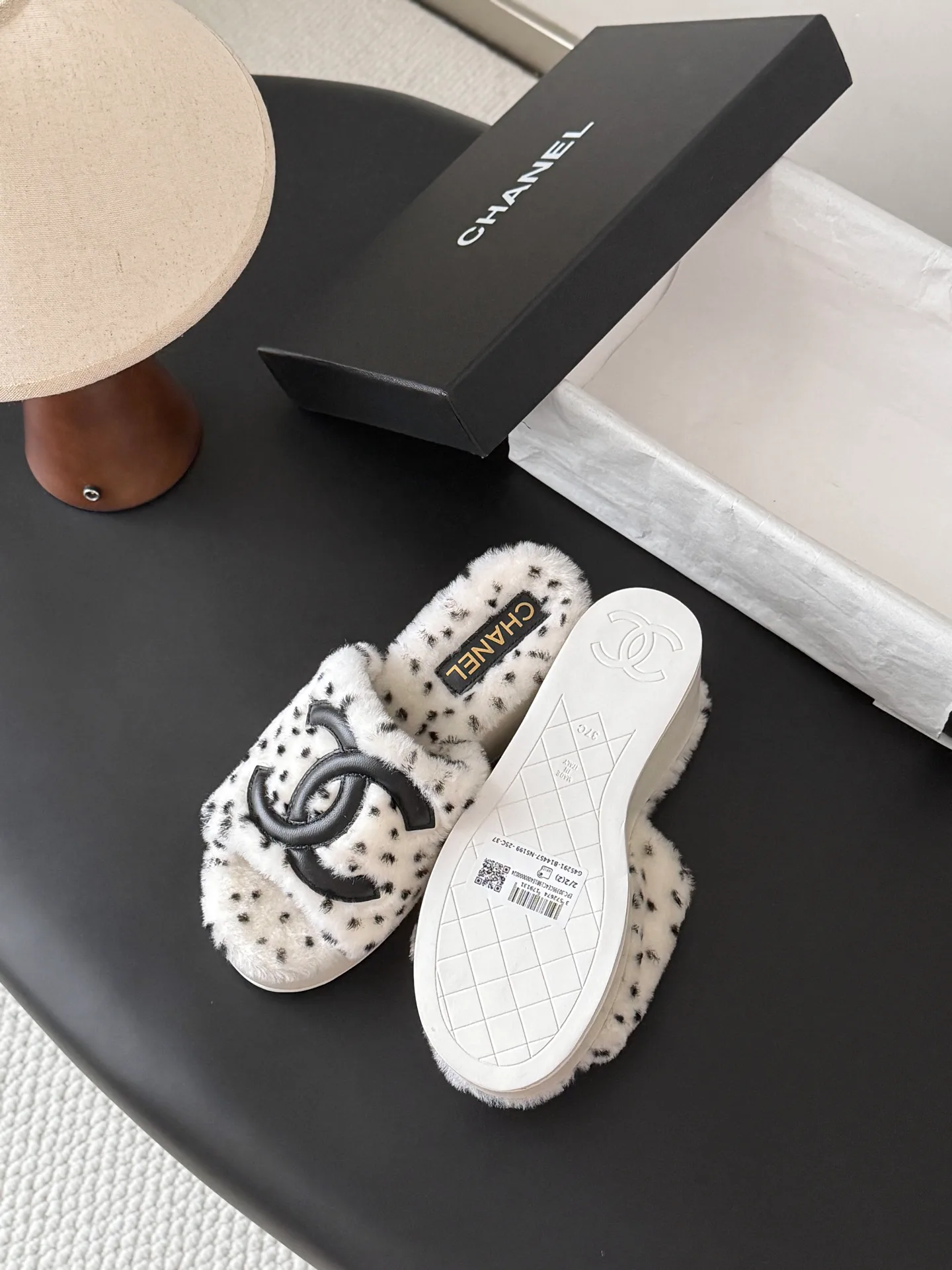 Women's Slippers CHANEL 18053836