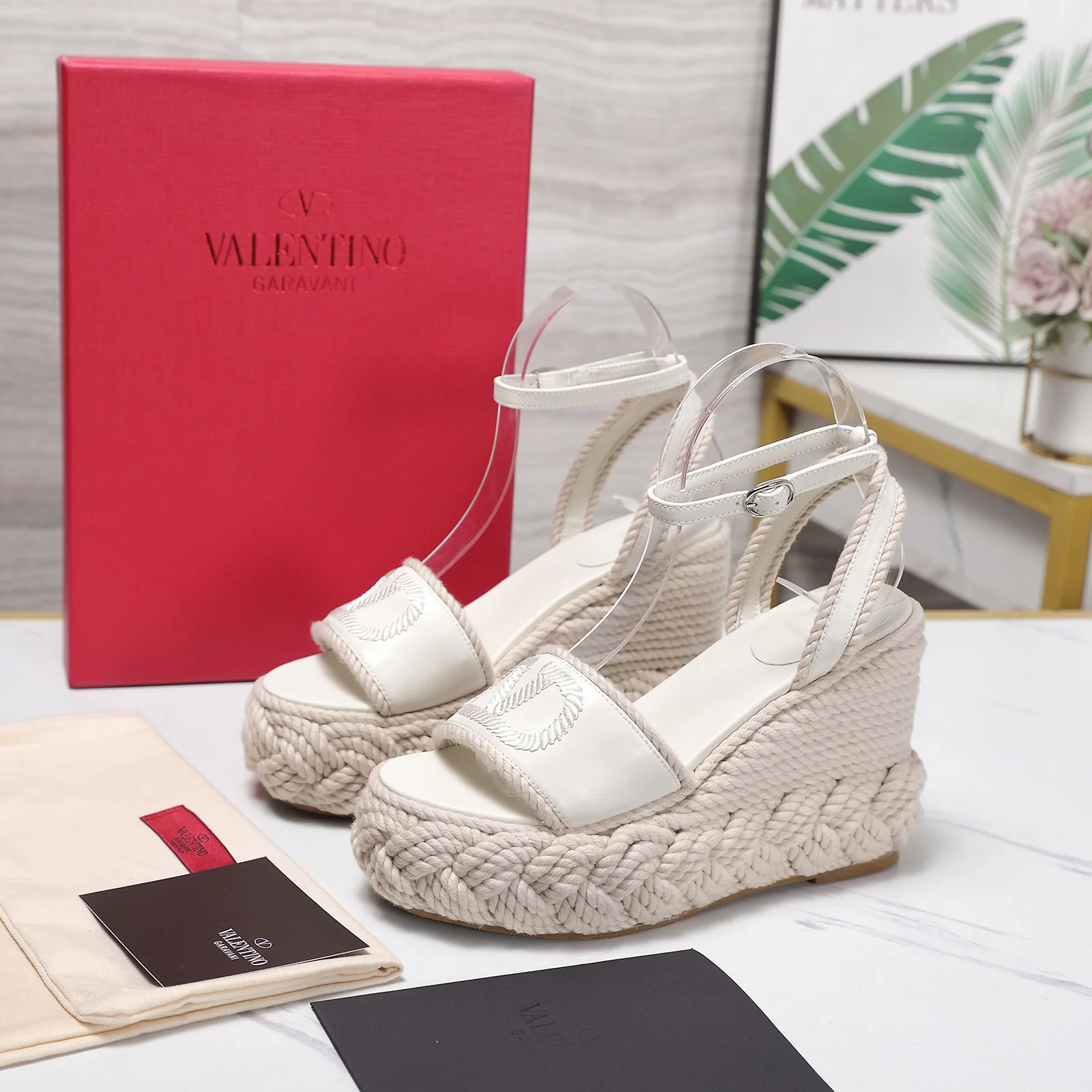 Women's Open-Toe Sandals VALENTINO 17371716