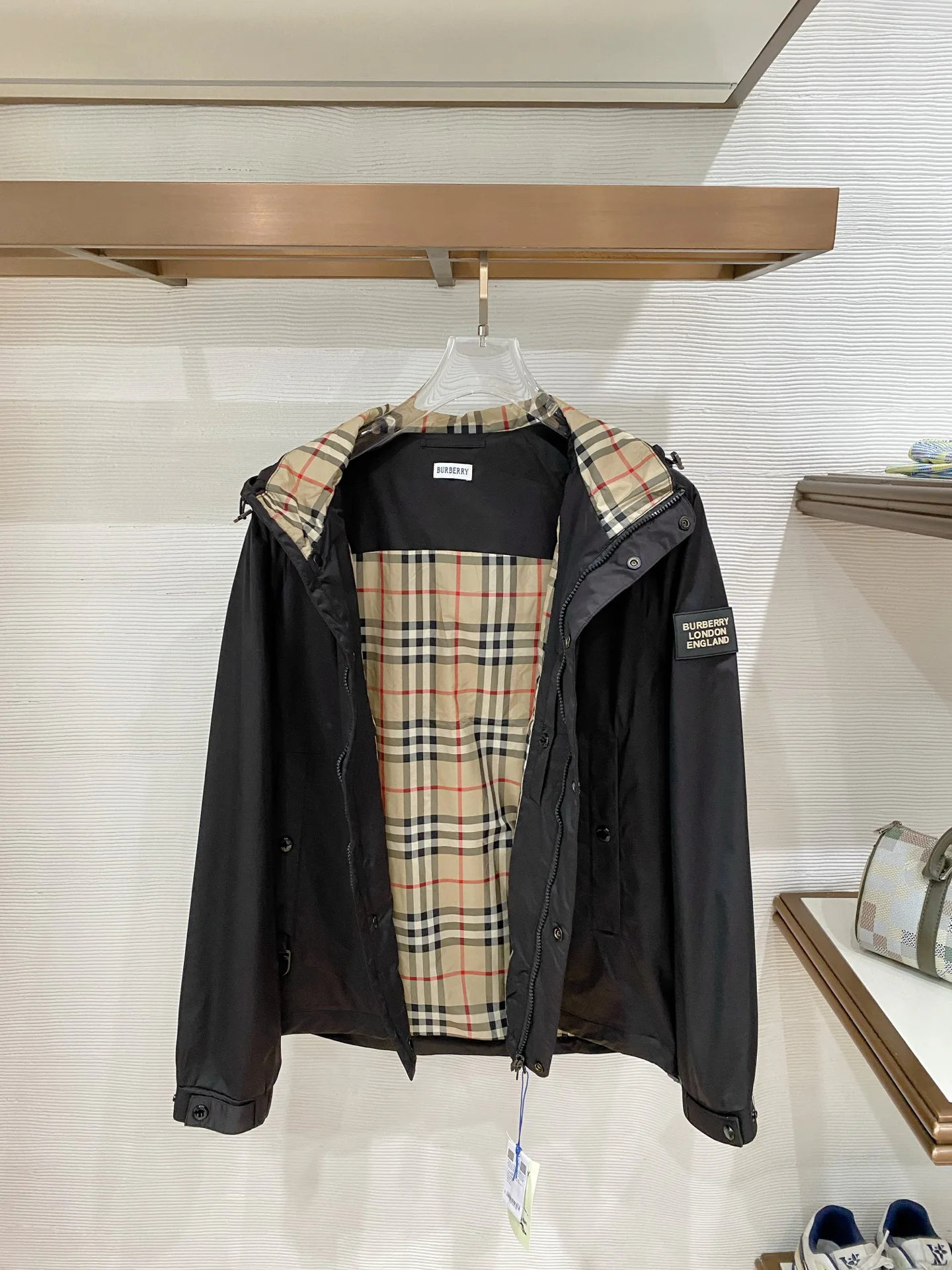 Men's Jackets And Down Jackets BURBERRY 17993104