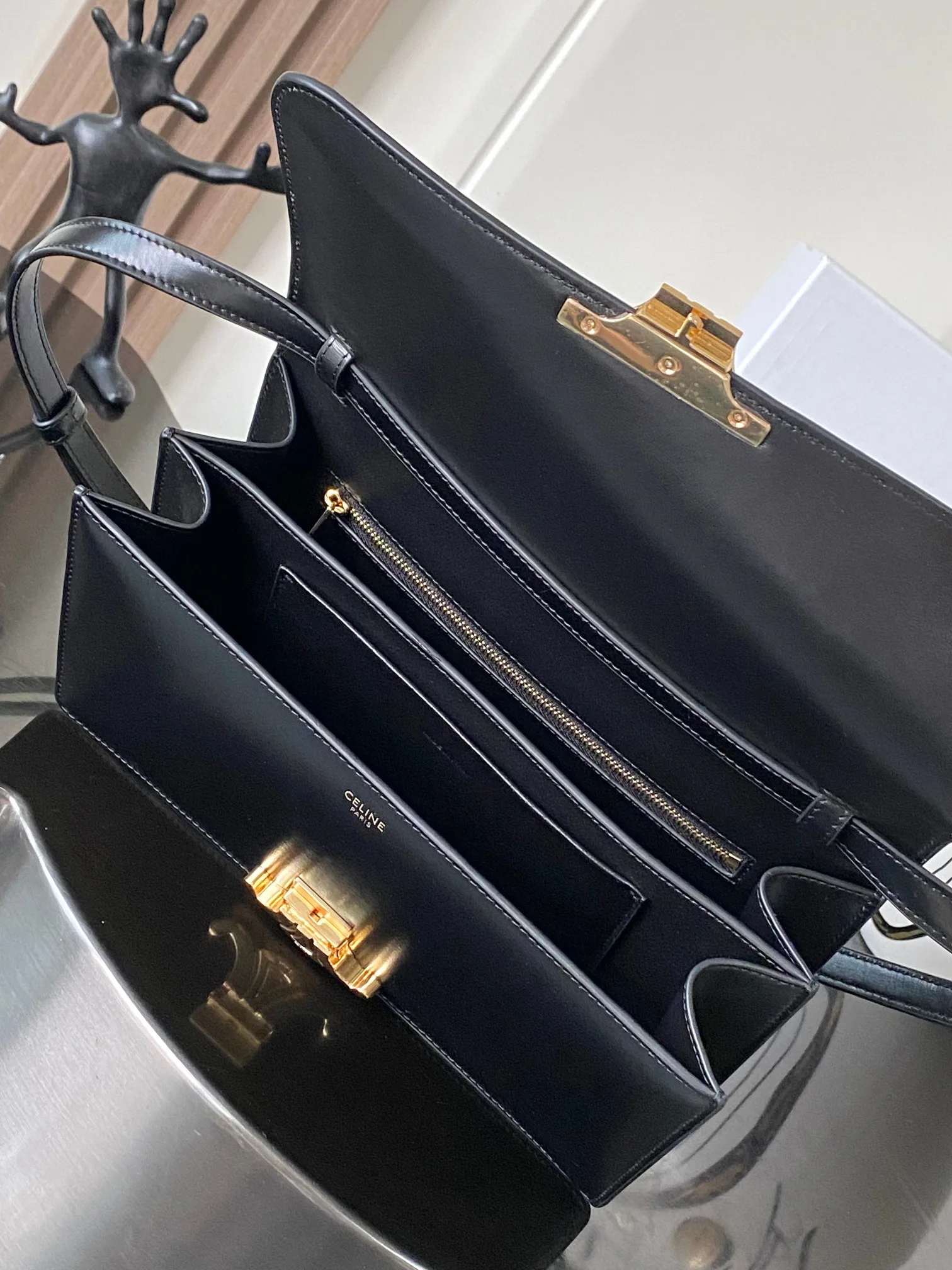 Women's Classic Handbags CELINE 18310363