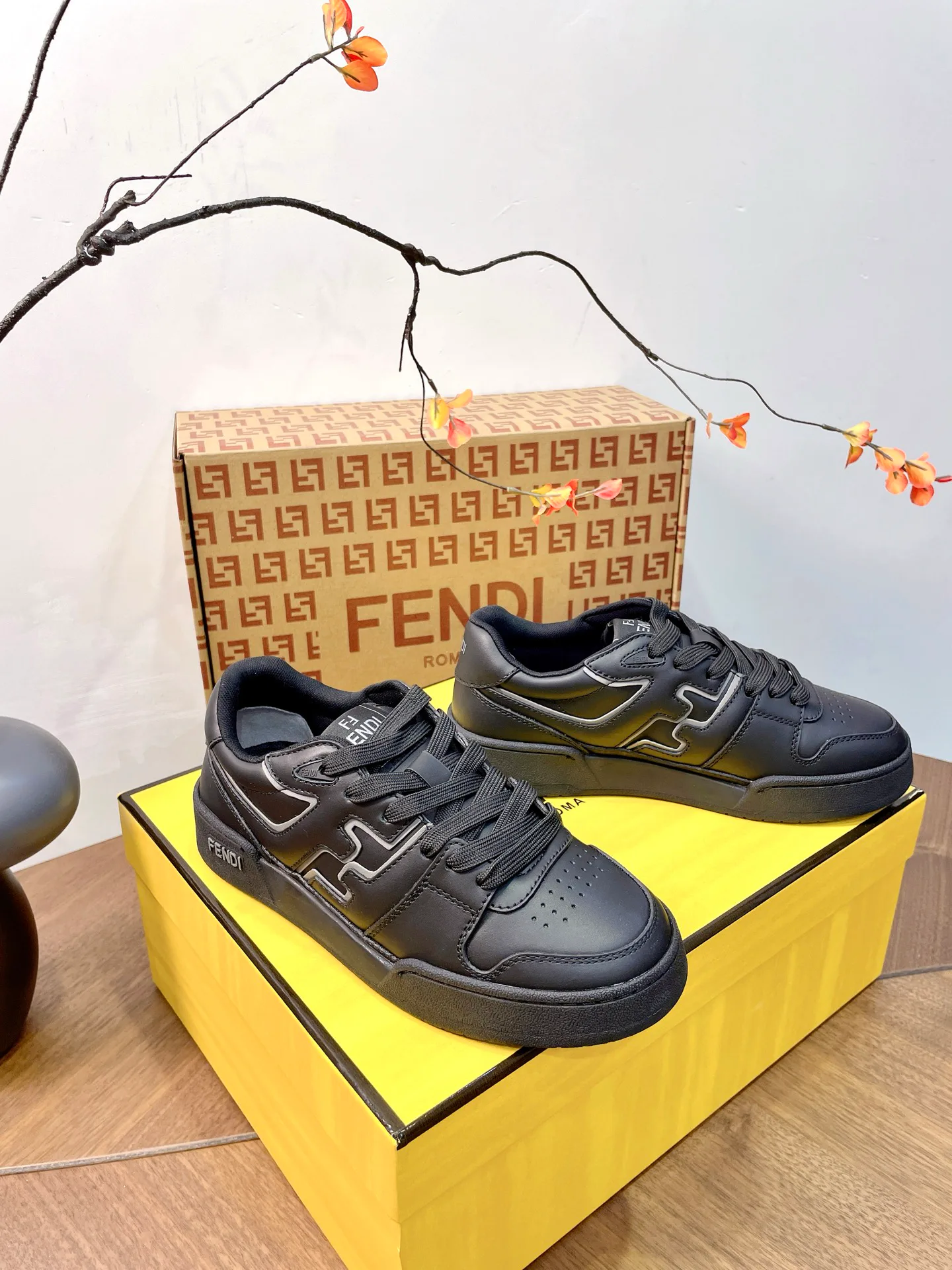 Women's Sneakers FENDI 17957317