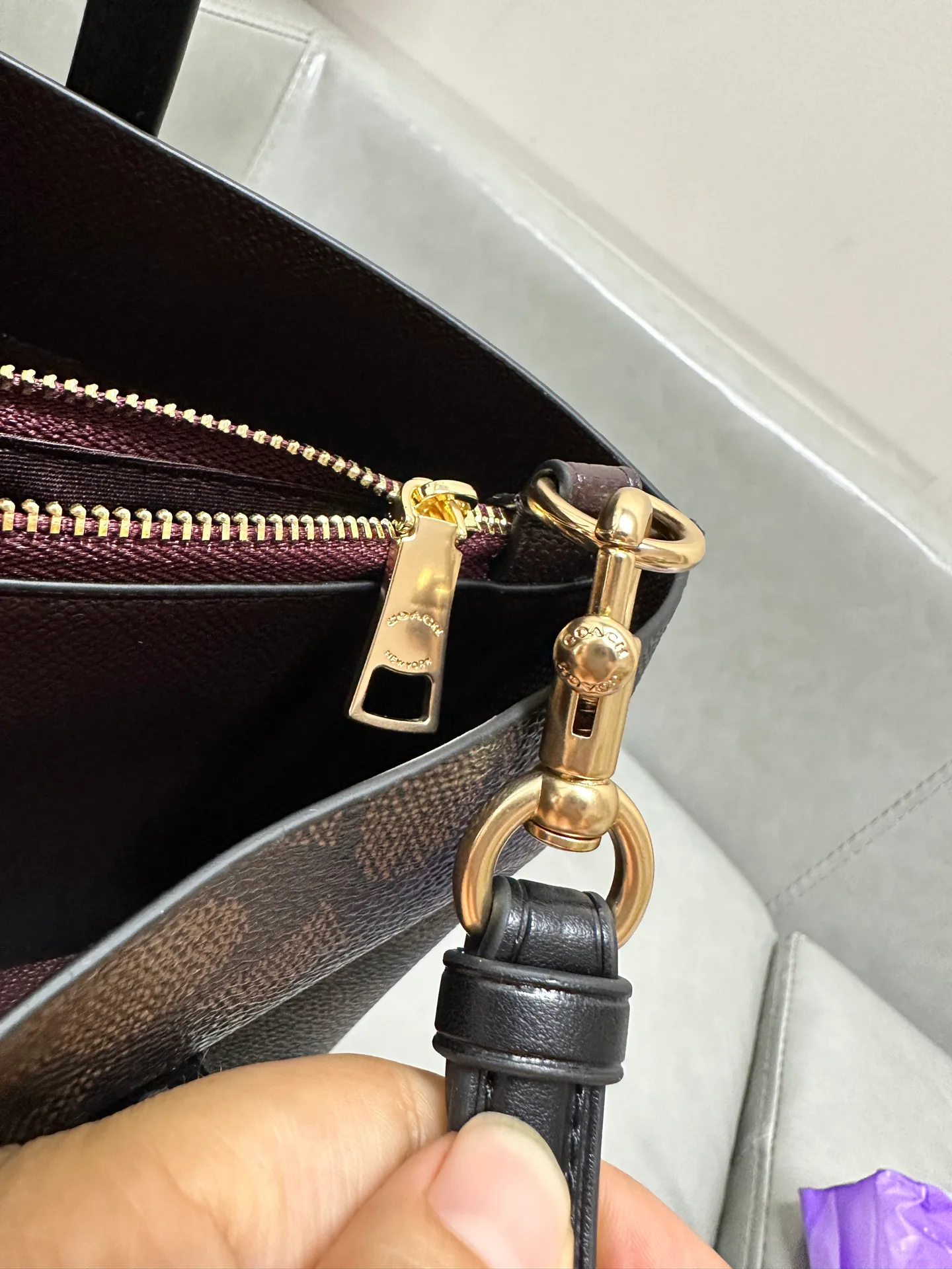 Women's Classic Handbags COACH 17961065