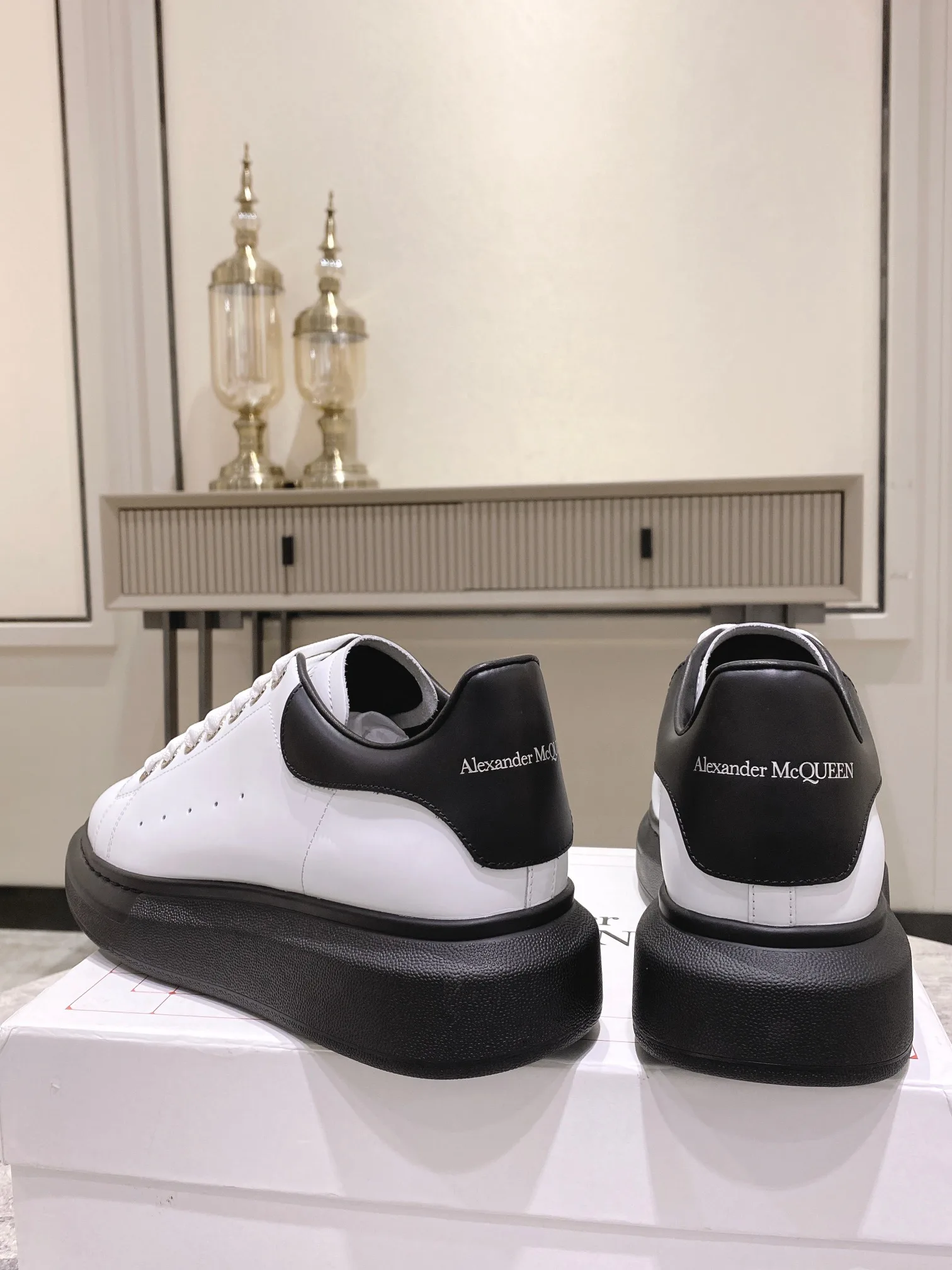 Women's Sneakers ALEXANDER MCQUEEN 18373669