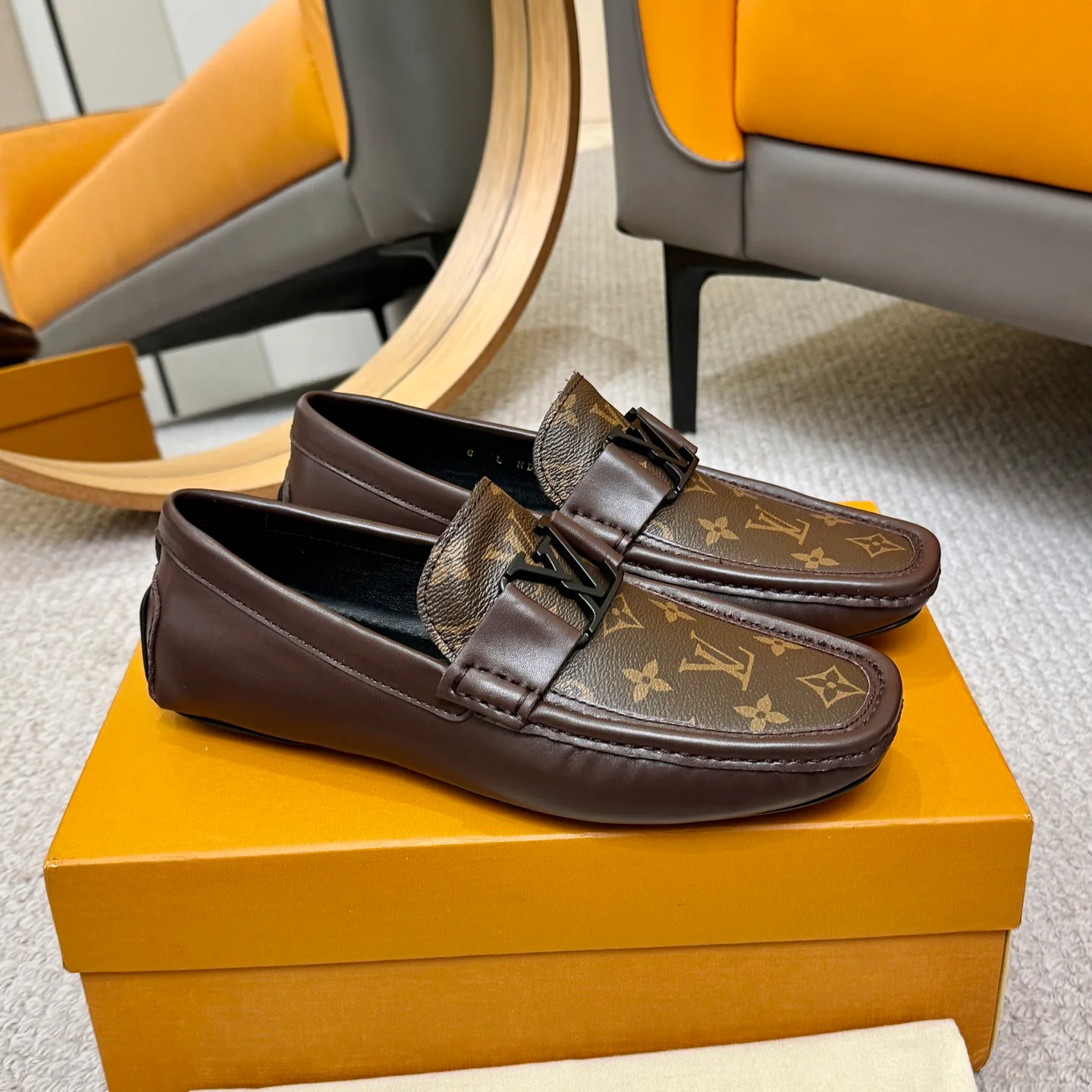Men's Loafers And Dress Shoes LOUIS VUITTON 17514751