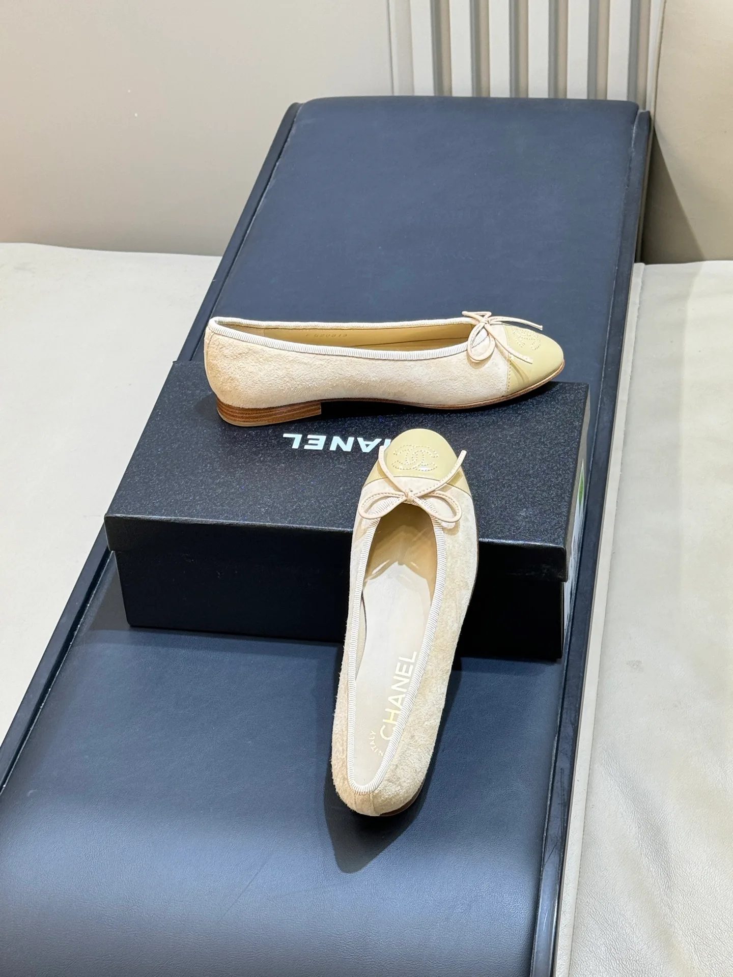 Women's Heels CHANEL 18073207