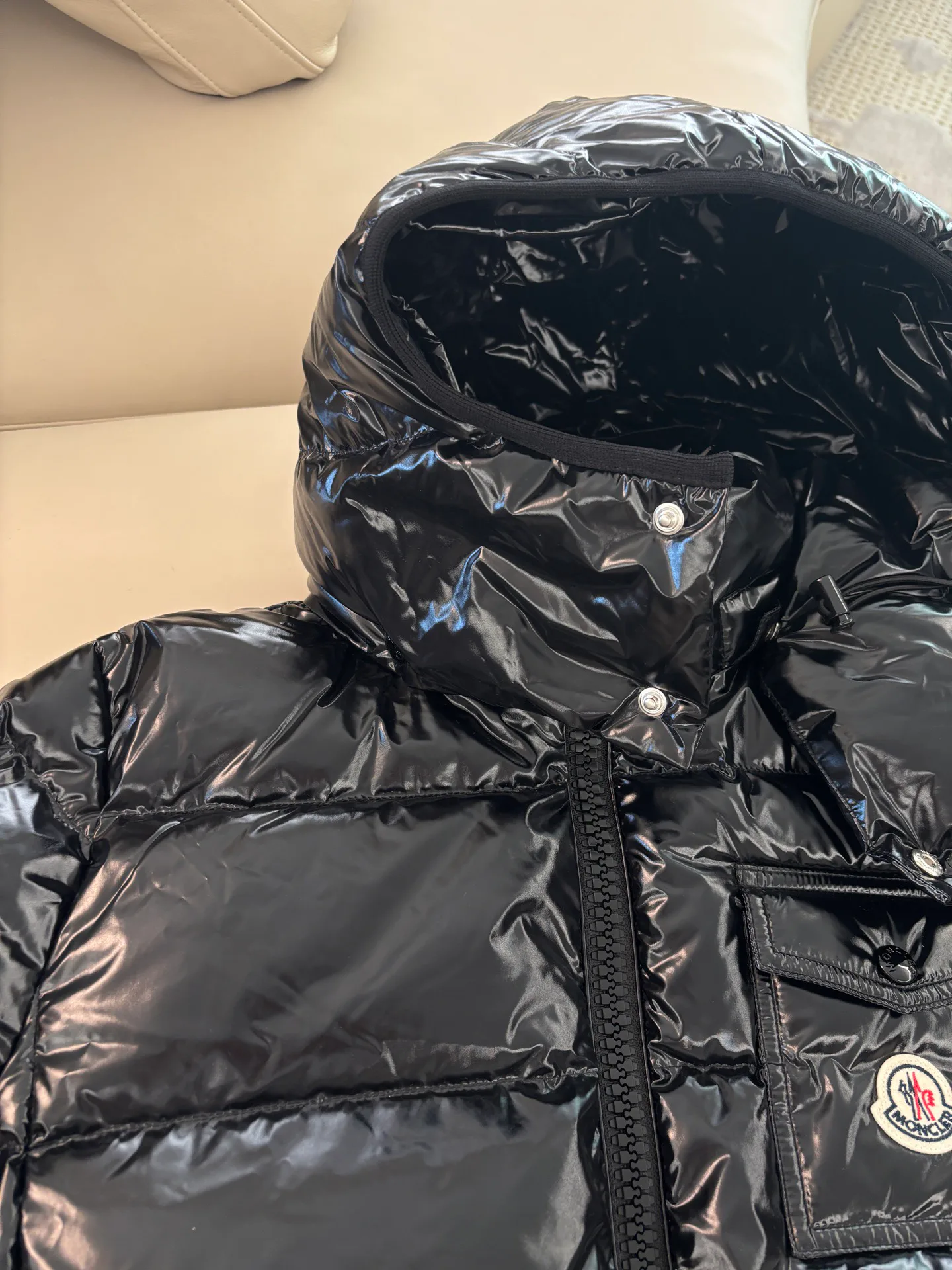 Women's Jackets And Down Jackets MONCLER 18468708