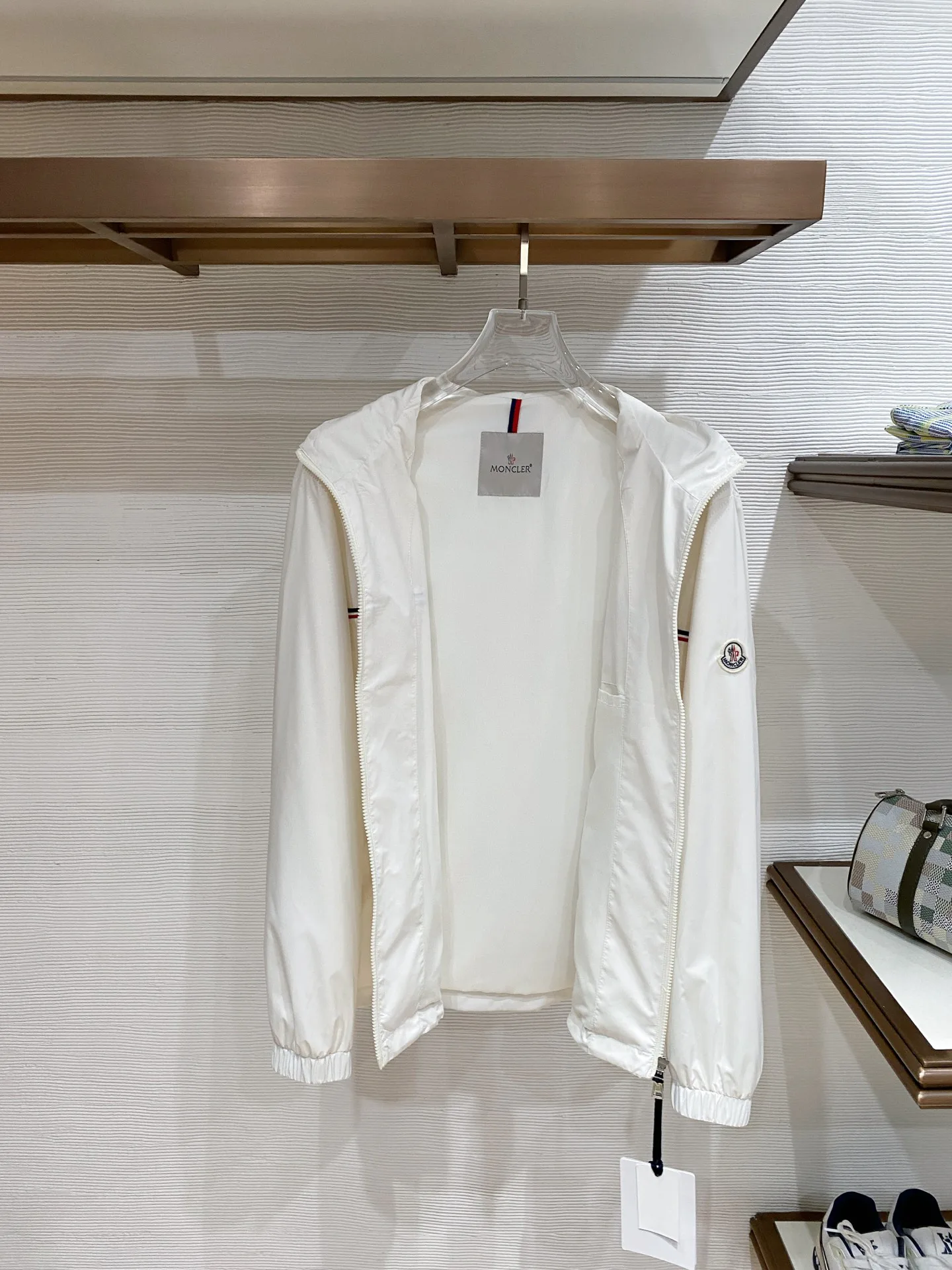 Men's Jackets And Down Jackets MONCLER 17993225