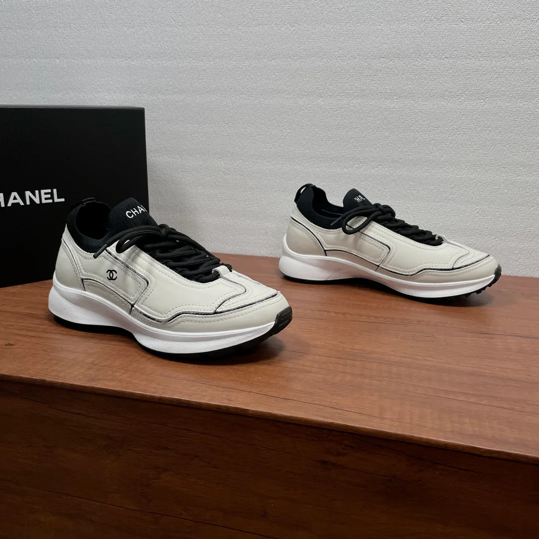 Women's Sneakers CHANEL 17542458