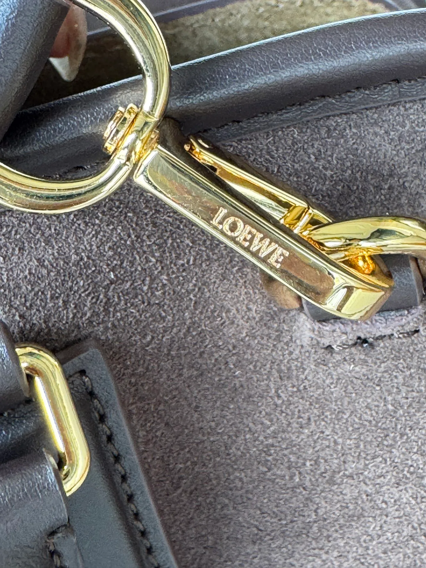 Women's Classic Handbags LOEWE 18434815