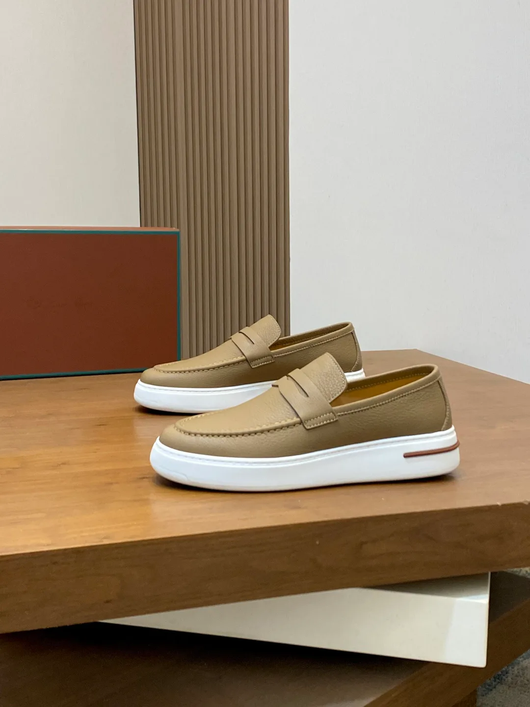 Men's Loafers And Dress Shoes LORO PIANA 18079015