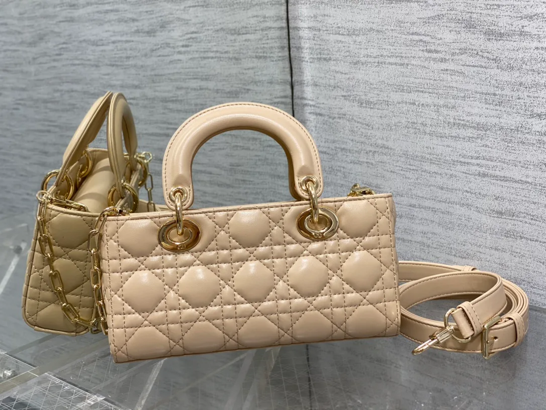 Women's Classic Handbags CHRISTIAN DIOR 17770379