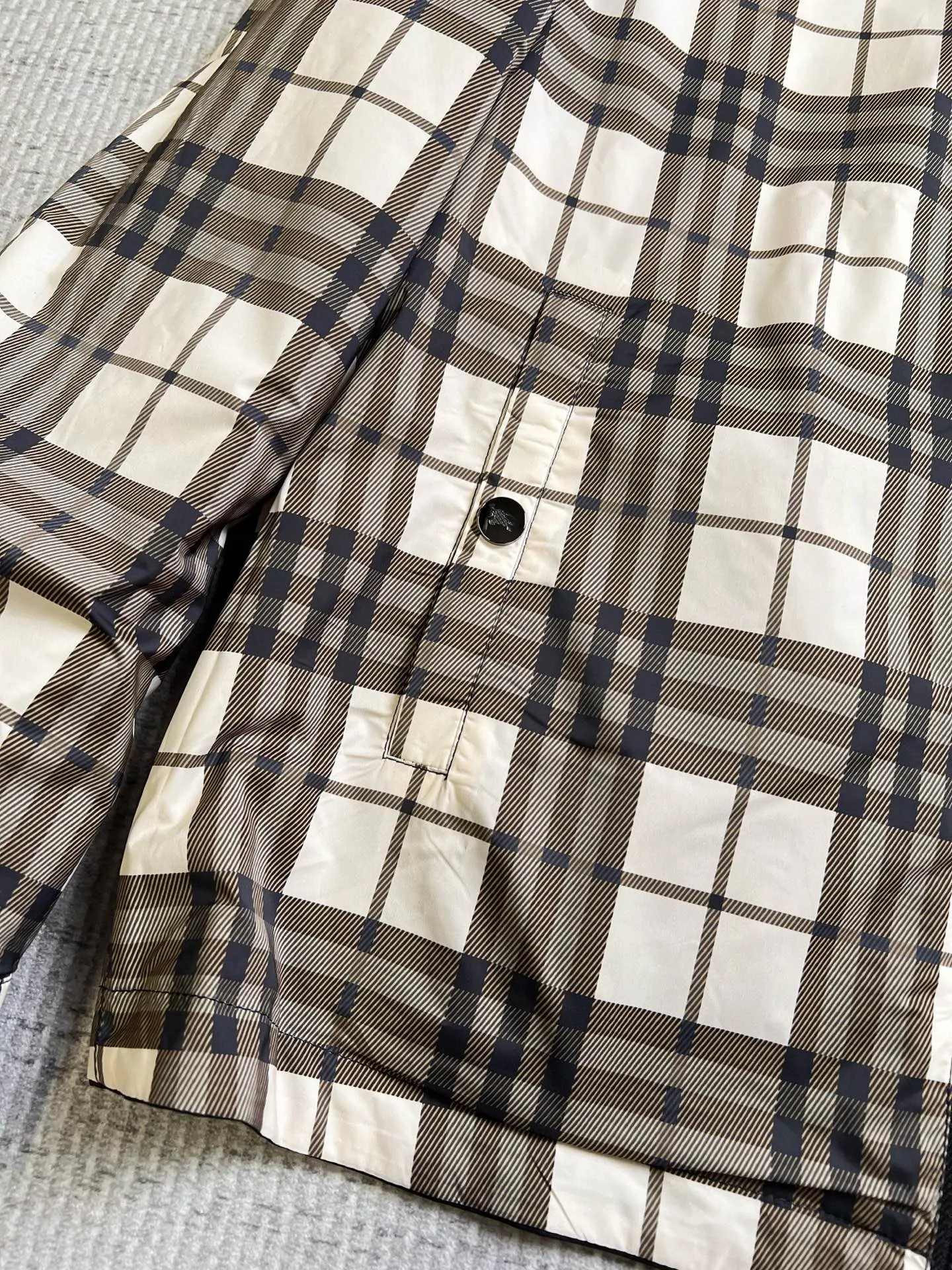 Men's Jackets And Down Jackets BURBERRY 18098401