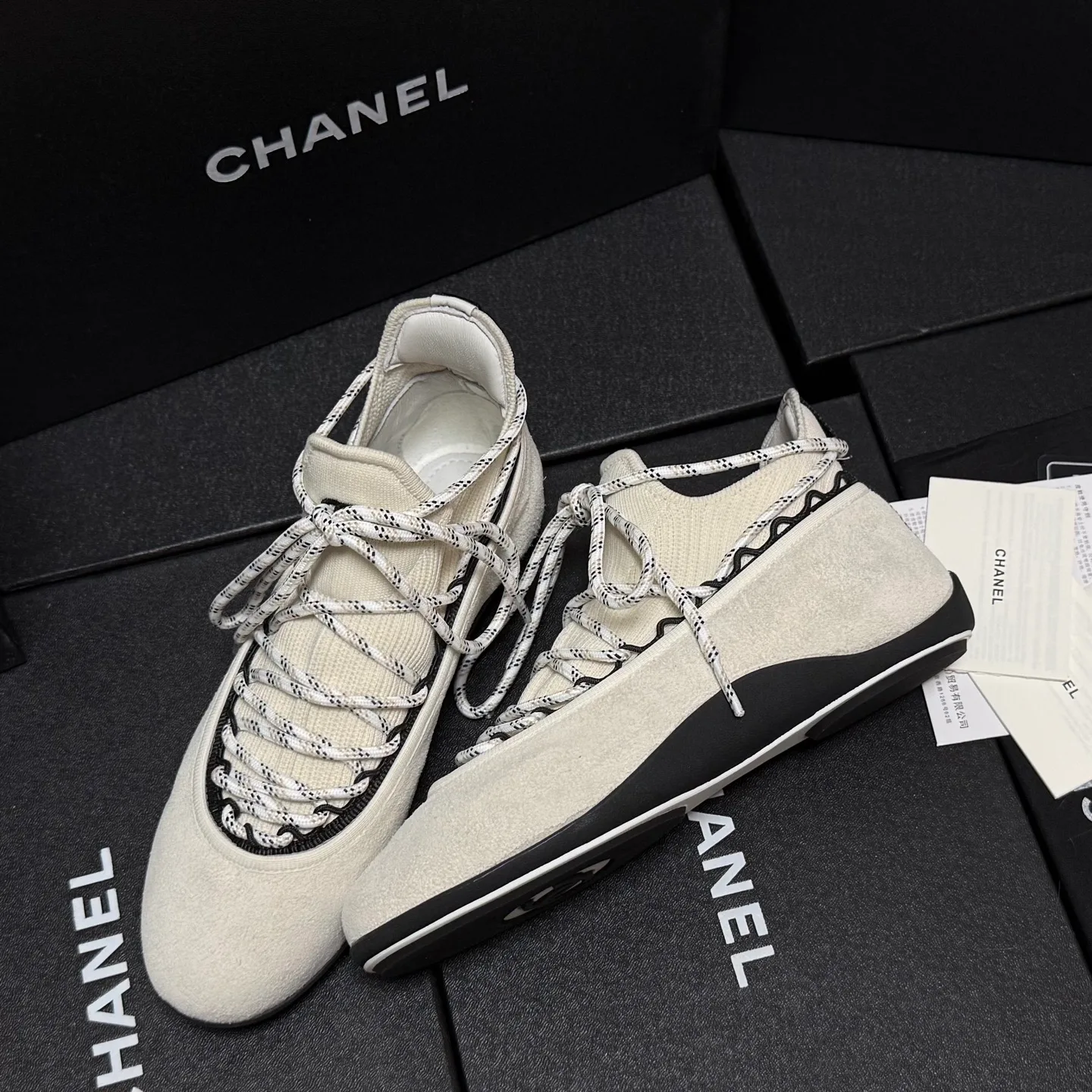 Women's Sneakers CHANEL 18083058