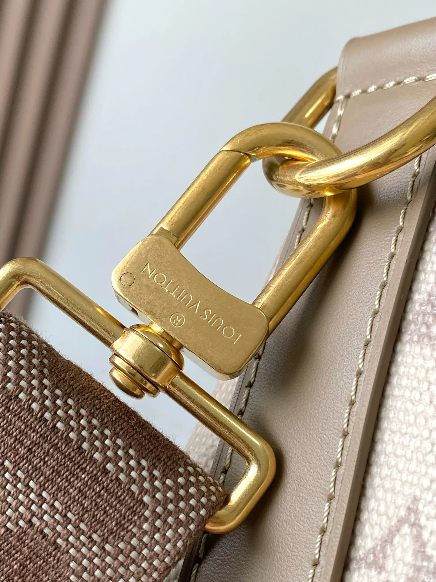 Women's Classic Handbags LOUIS VUITTON 17979955
