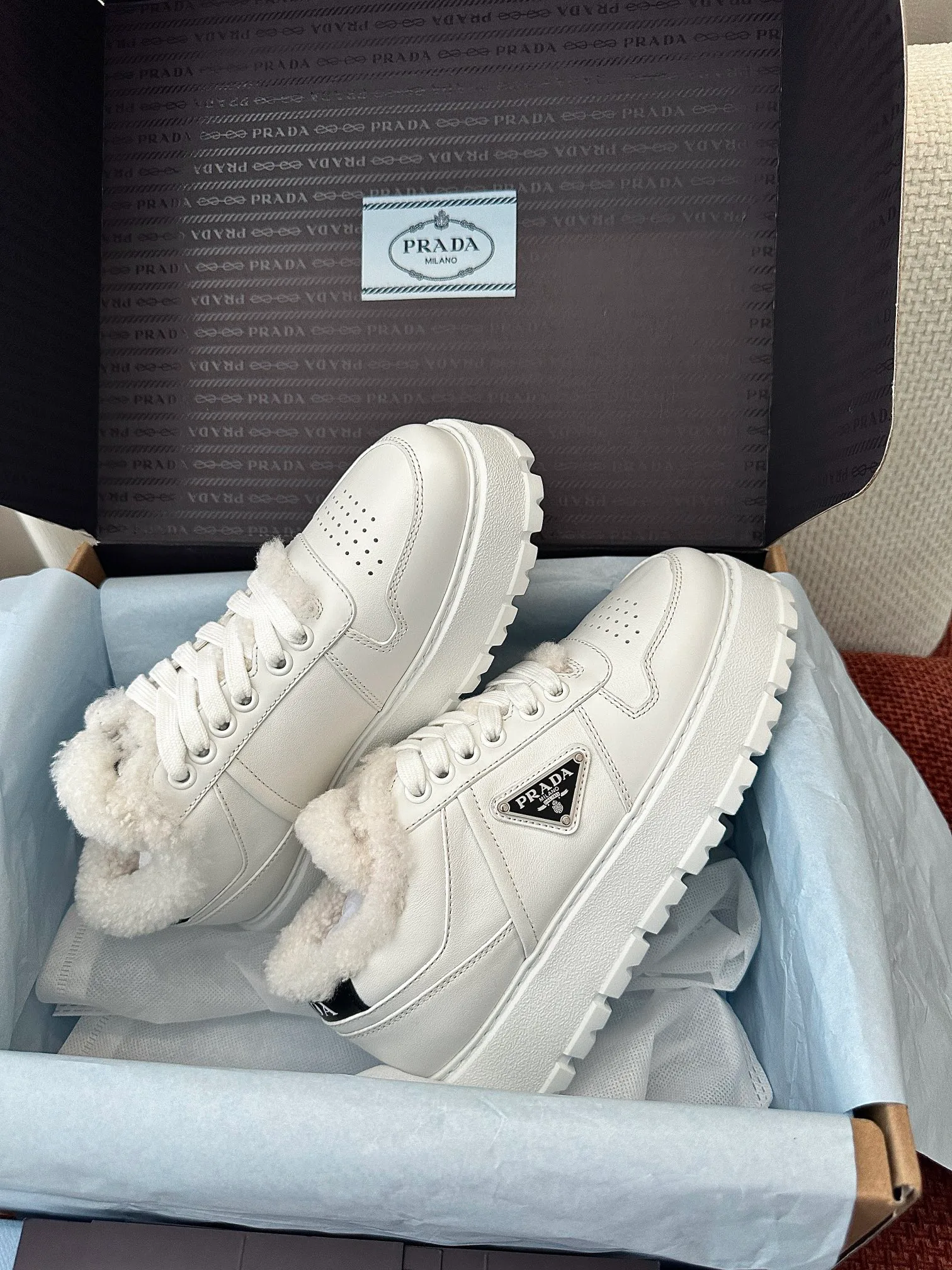 Кроссовки Женские Prada 18621064