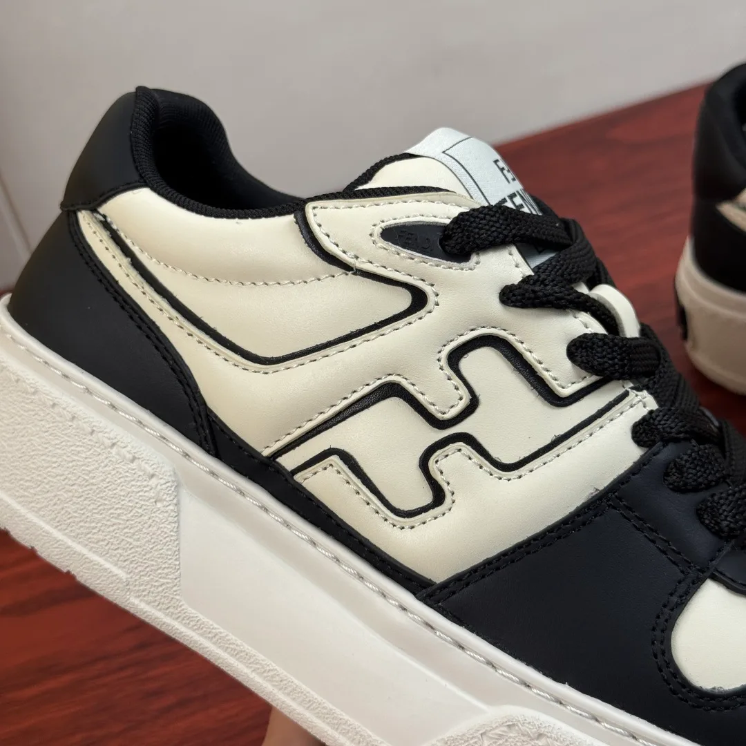 Women's Sneakers FENDI 18119027