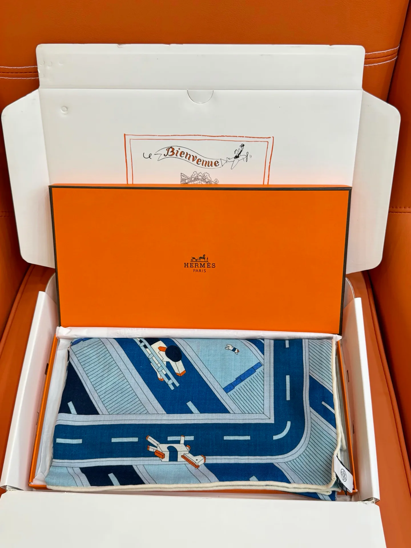 Silk Scarves HERMES 17991396