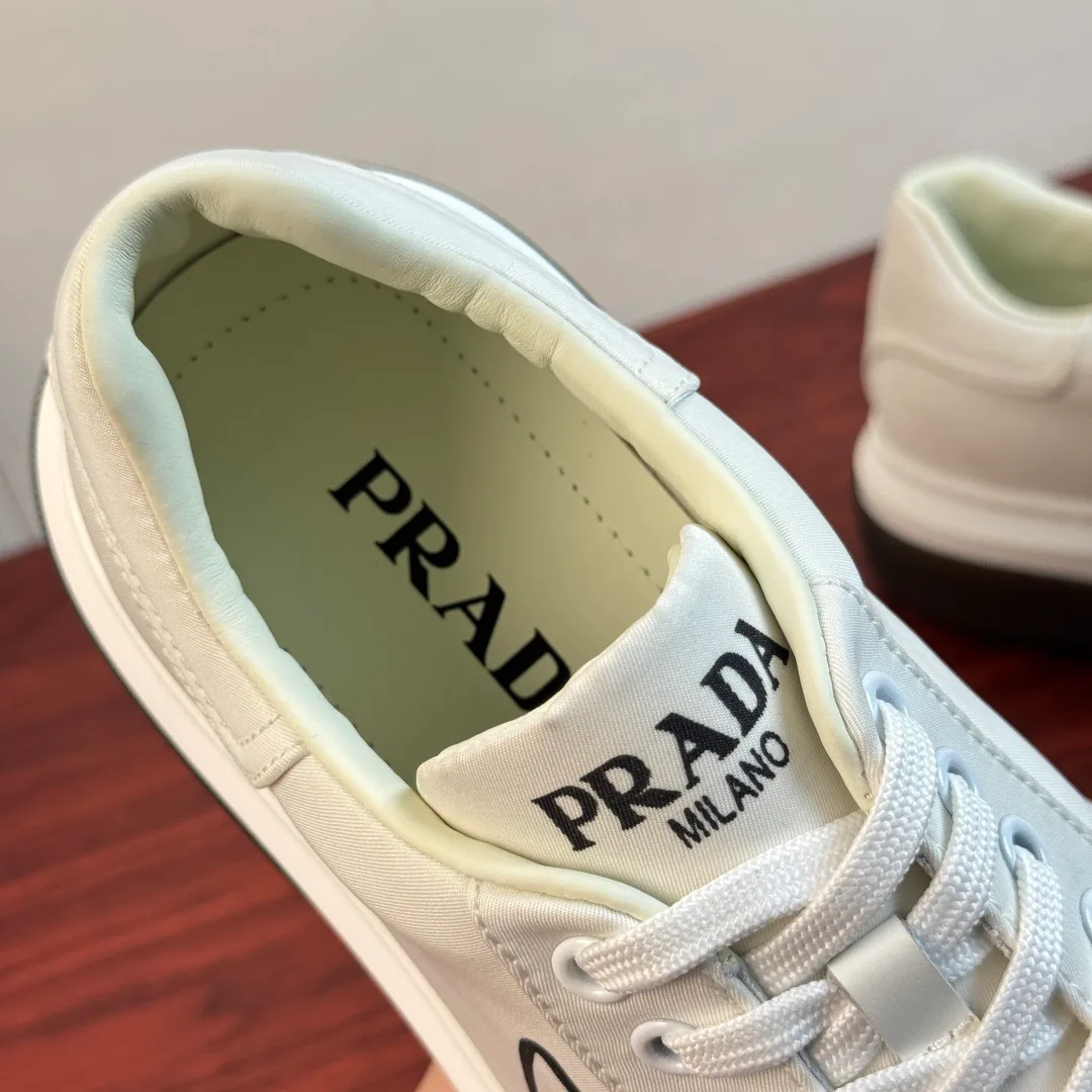 Men's Sneakers PRADA 16935015