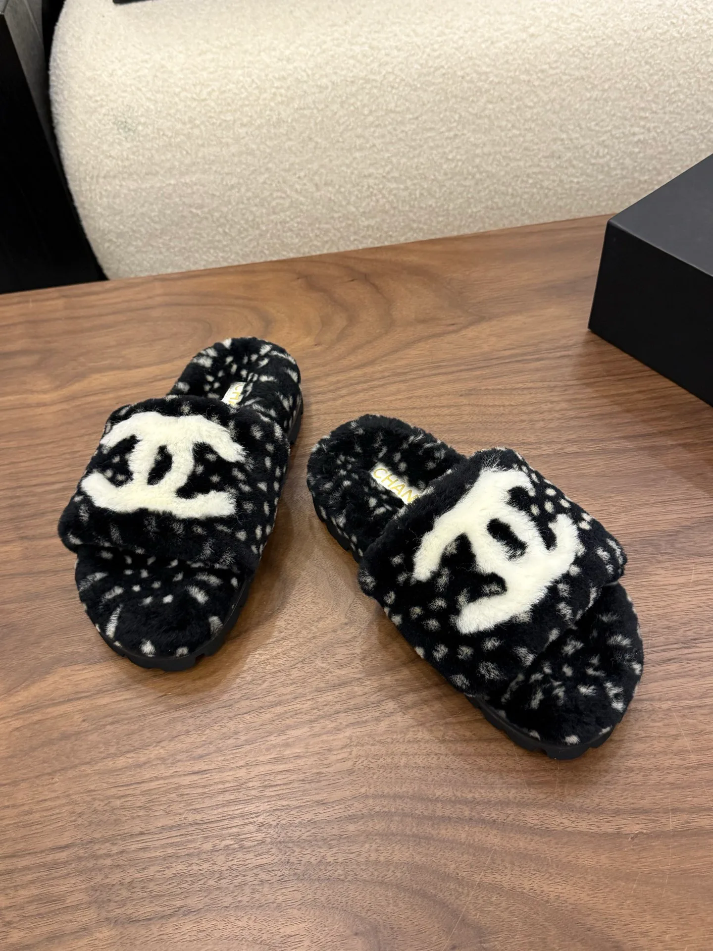 Women's Slippers CHANEL 18223636
